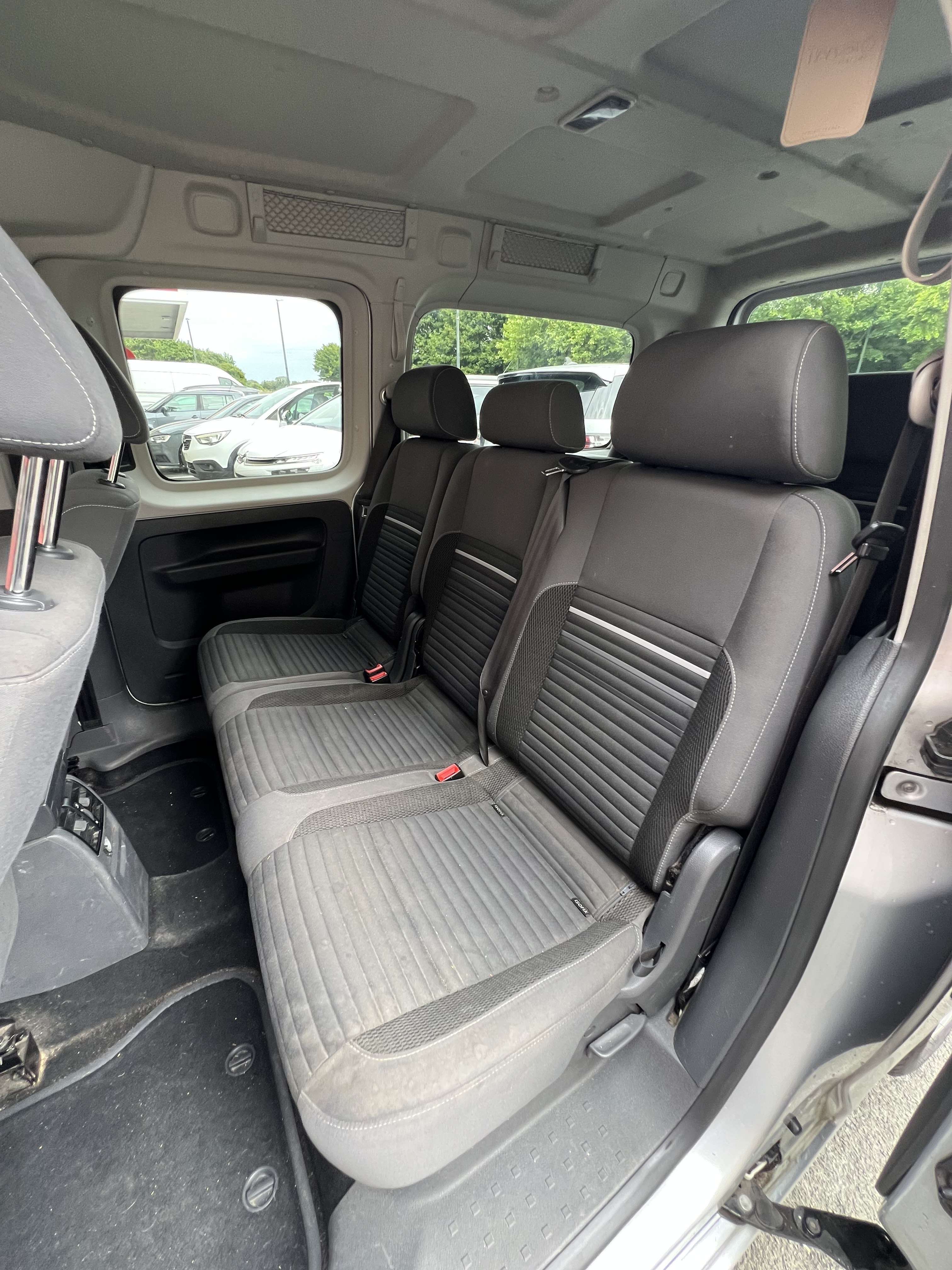 Volkswagen Caddy Maxi 1.6 TDi SCR Generation Four / 7 PLACES + CLIM