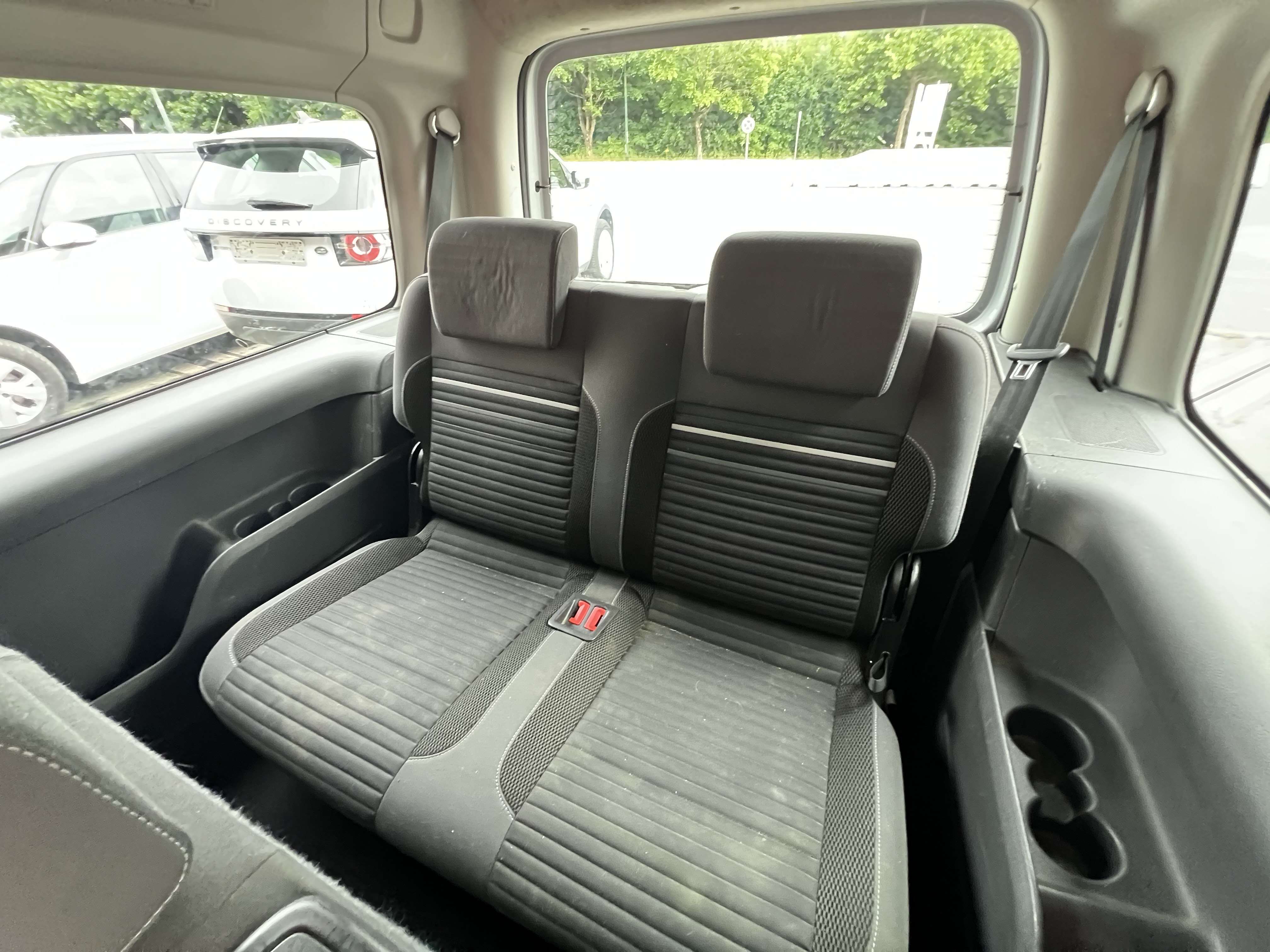 Volkswagen Caddy Maxi 1.6 TDi SCR Generation Four / 7 PLACES + CLIM