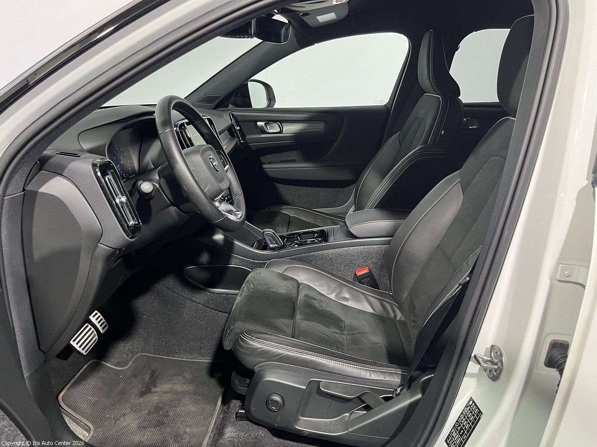 Volvo XC40 T2 R-DESIGN | CARPLAY | KEY-LESS | CRUISE