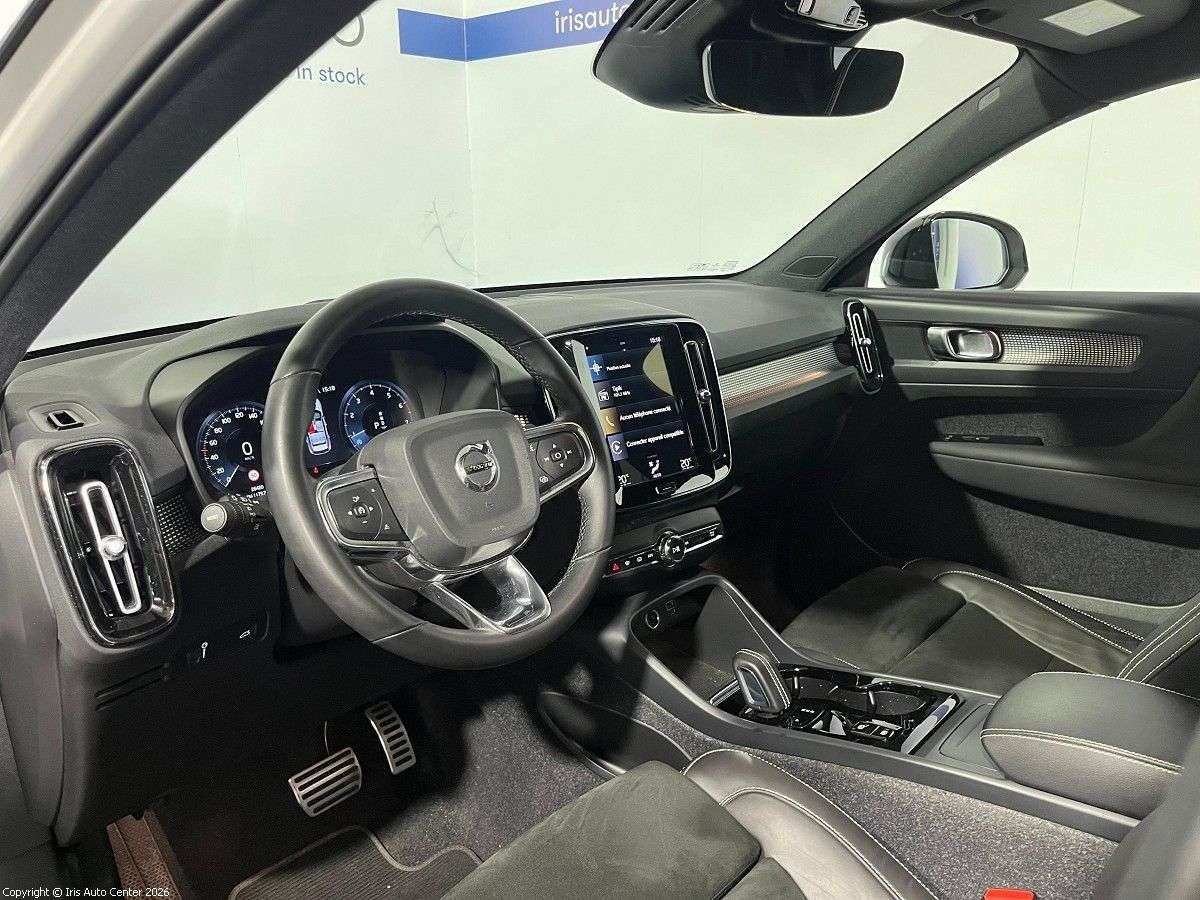 Volvo XC40 T2 R-DESIGN | CARPLAY | KEY-LESS | CRUISE