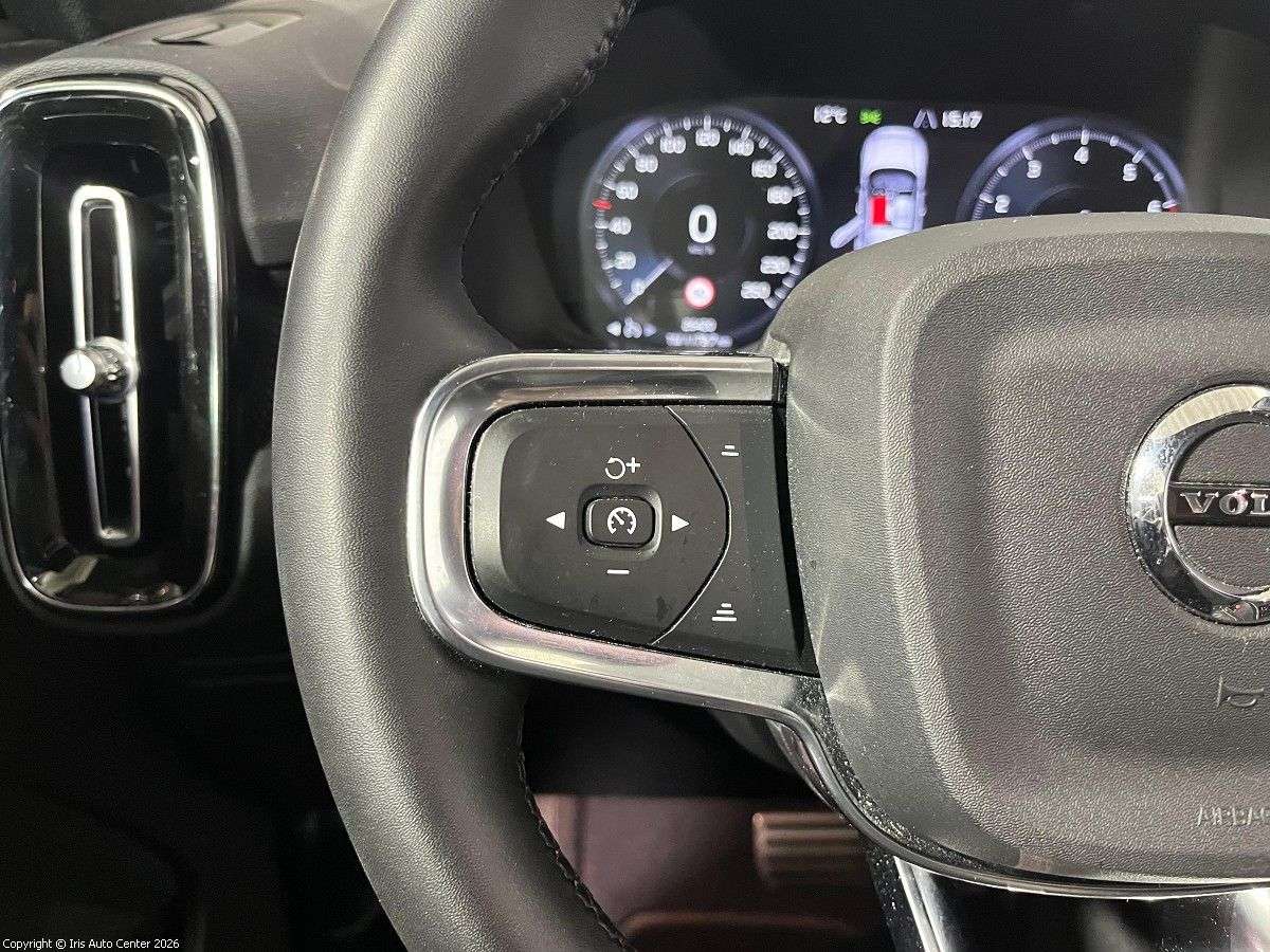 Volvo XC40 T2 R-DESIGN | CARPLAY | KEY-LESS | CRUISE