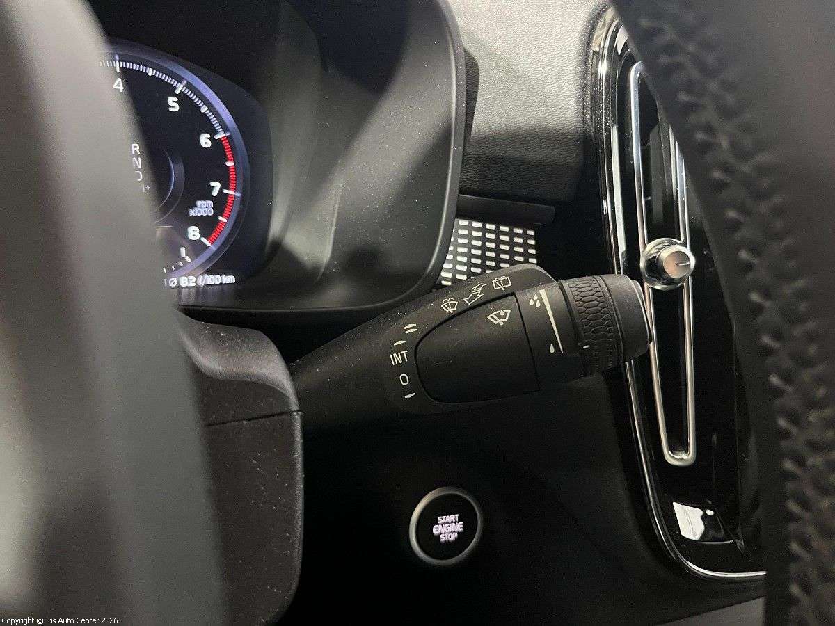 Volvo XC40 T2 R-DESIGN | CARPLAY | KEY-LESS | CRUISE