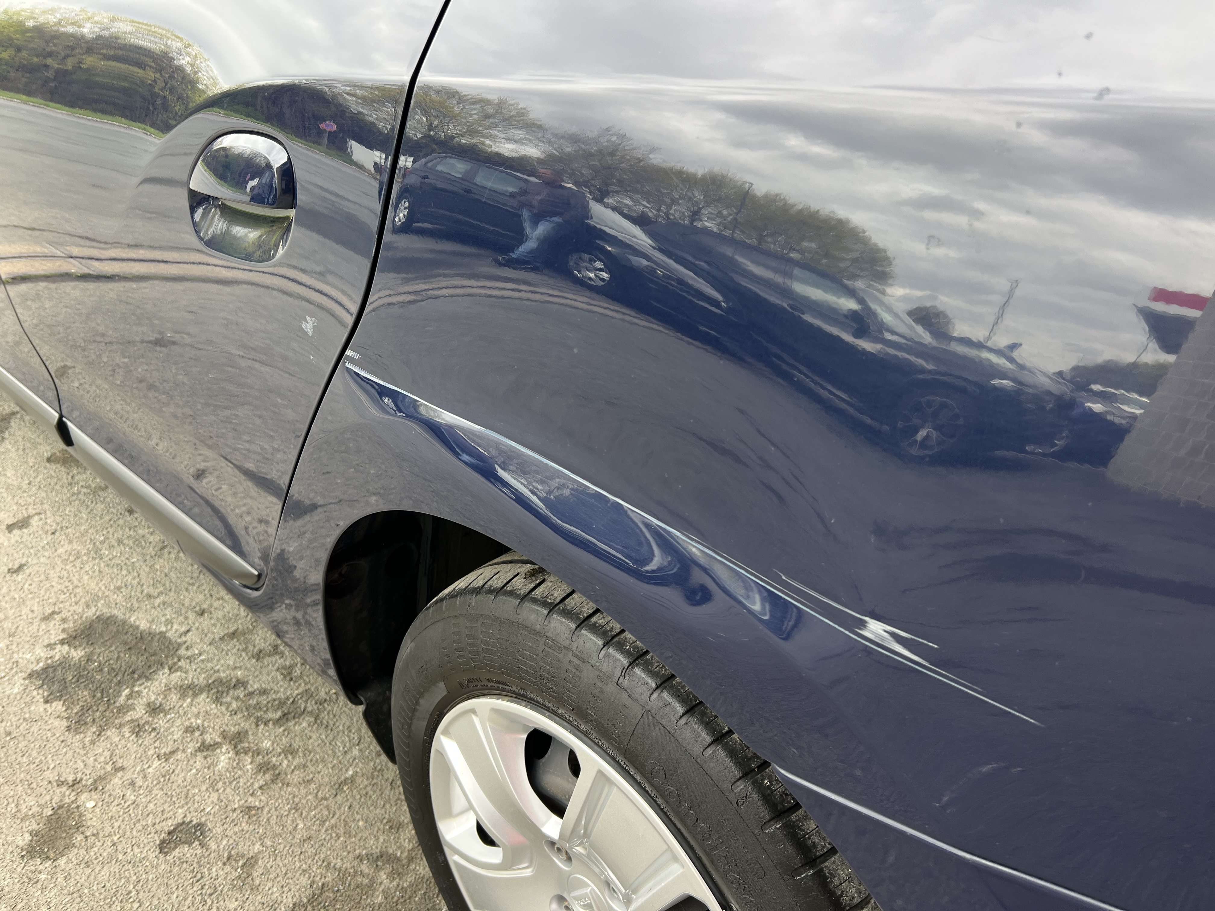 Dacia Logan MCV 0.9 TCe Lauréate Easy-R + CLIM + CAR-PASS