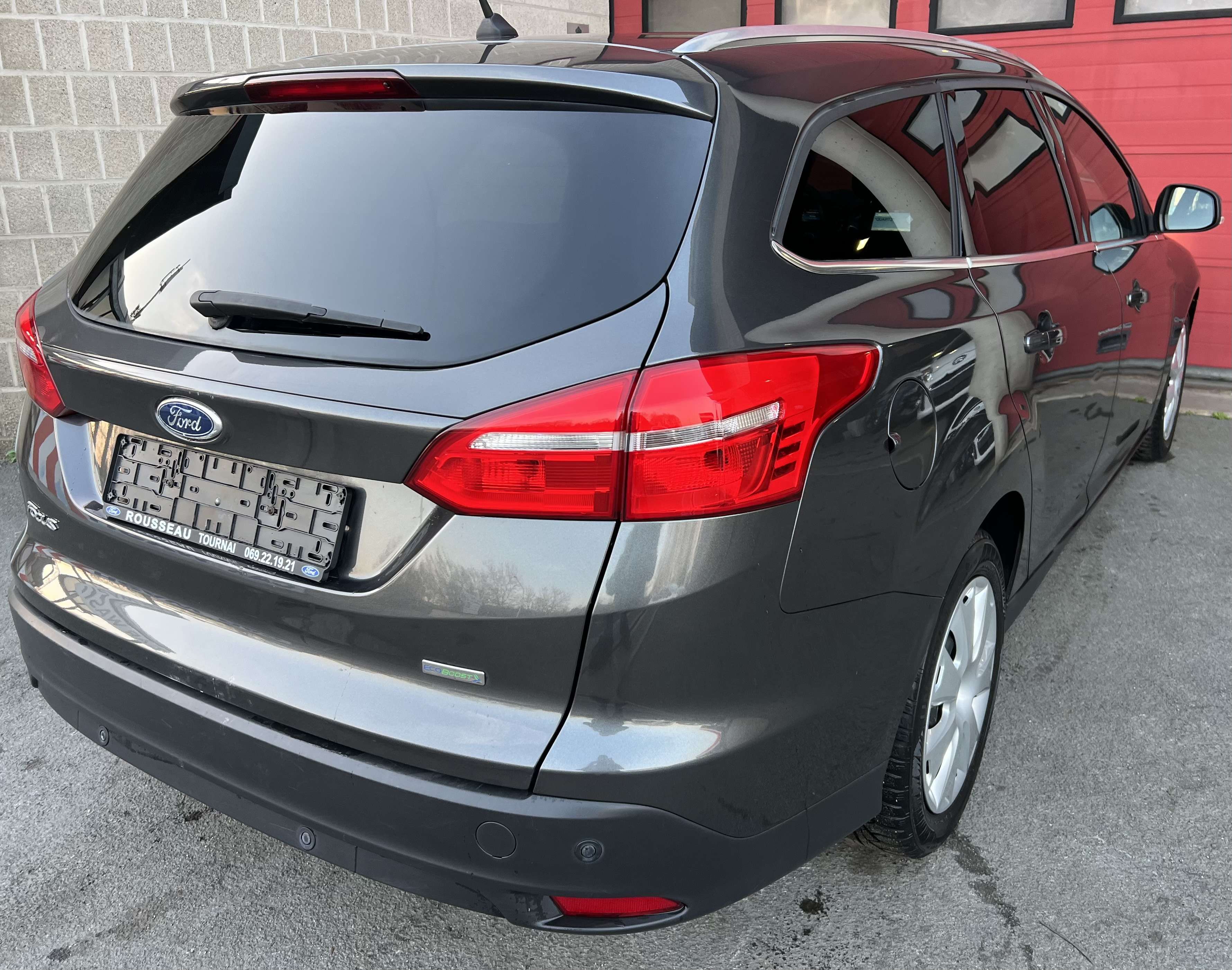 Ford Focus 1.0i EcoBoost Trend + CLIM + NAVI + CARNET