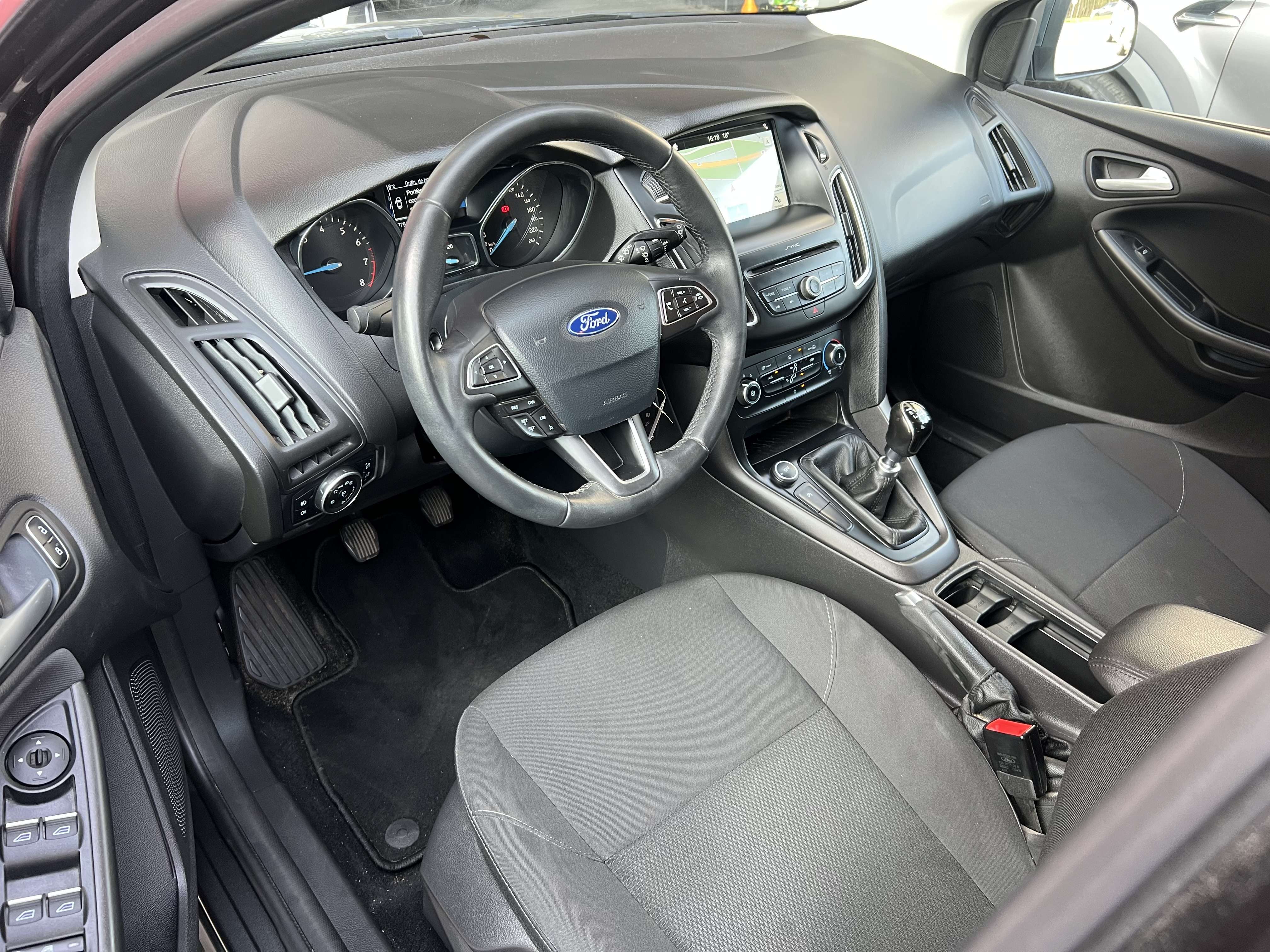 Ford Focus 1.0i EcoBoost Trend + CLIM + NAVI + CARNET