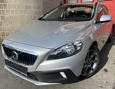 Volvo V40 Cross Country 2.0 D2 Ocean Race + NAVI + CUIR