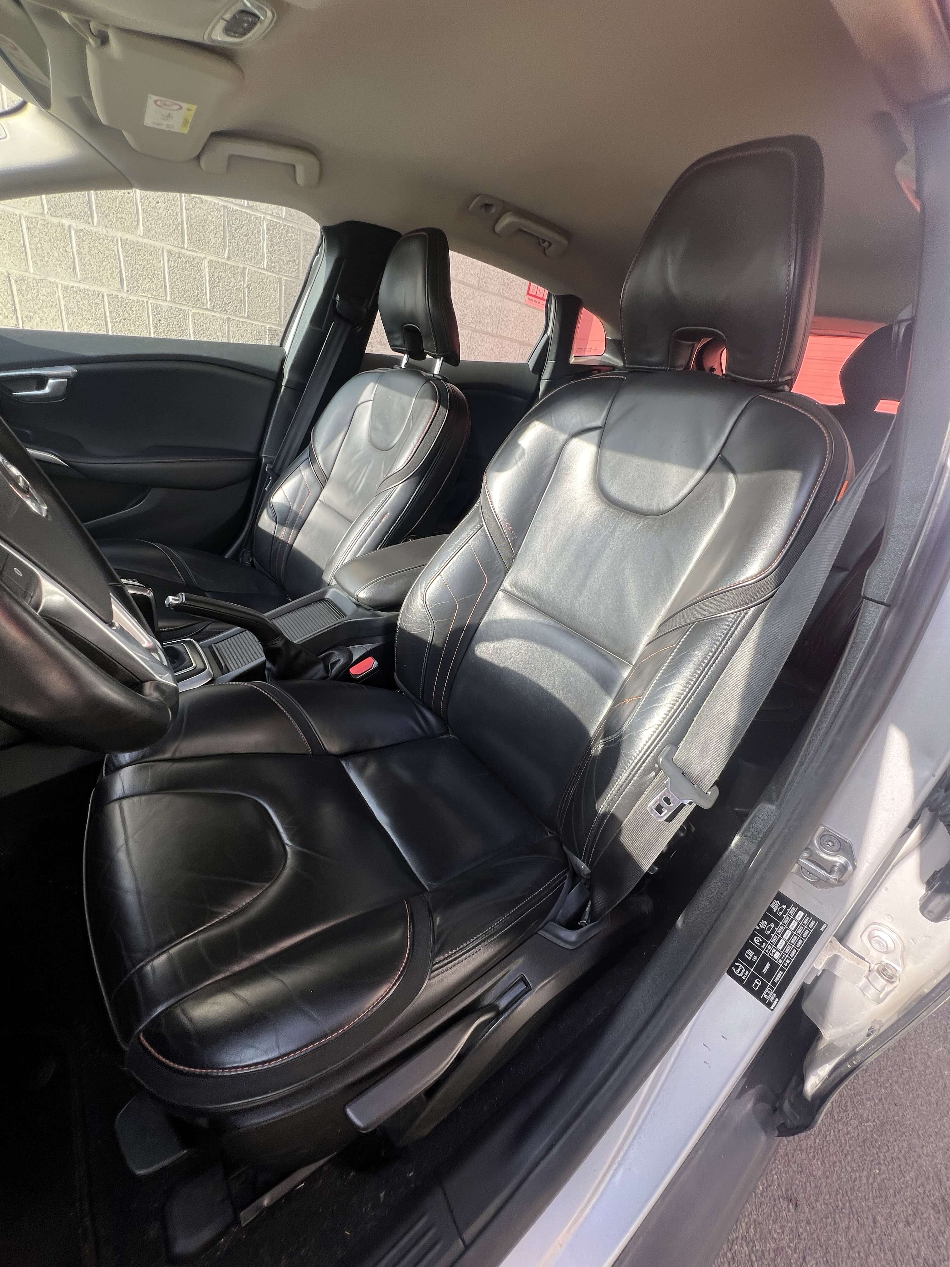 Volvo V40 Cross Country 2.0 D2 Ocean Race + NAVI + CUIR