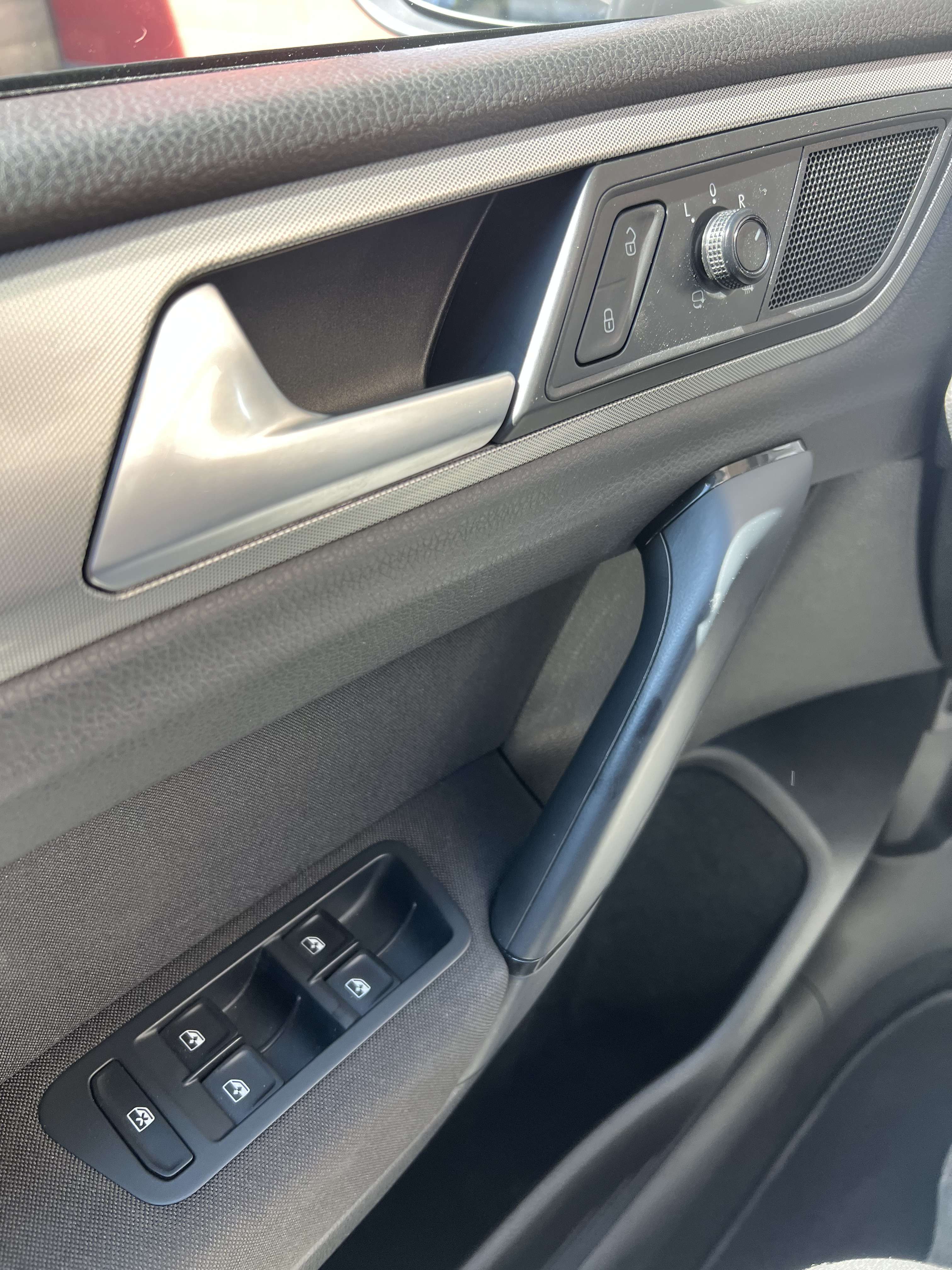 Volkswagen Golf Sportsvan 1.0i TSI BMT Comfortline + CAMÉRA + NAVI + CLIM