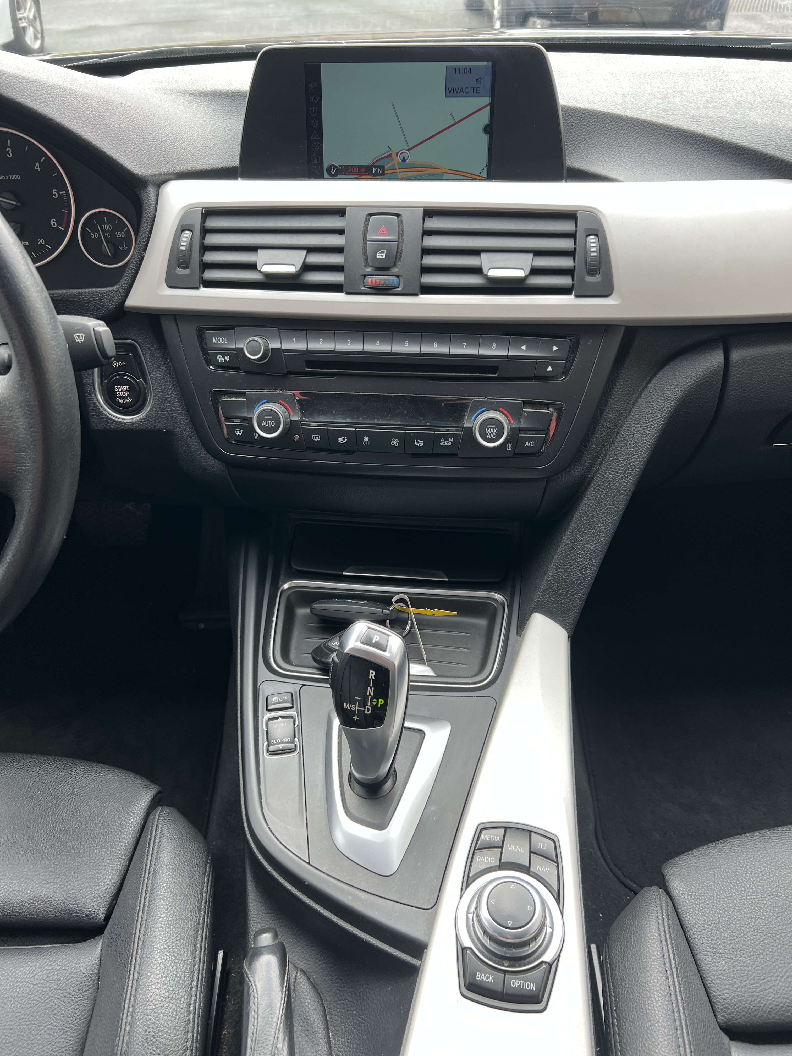 BMW 316 dA + NAVI + CUIR + BOITE AUTO