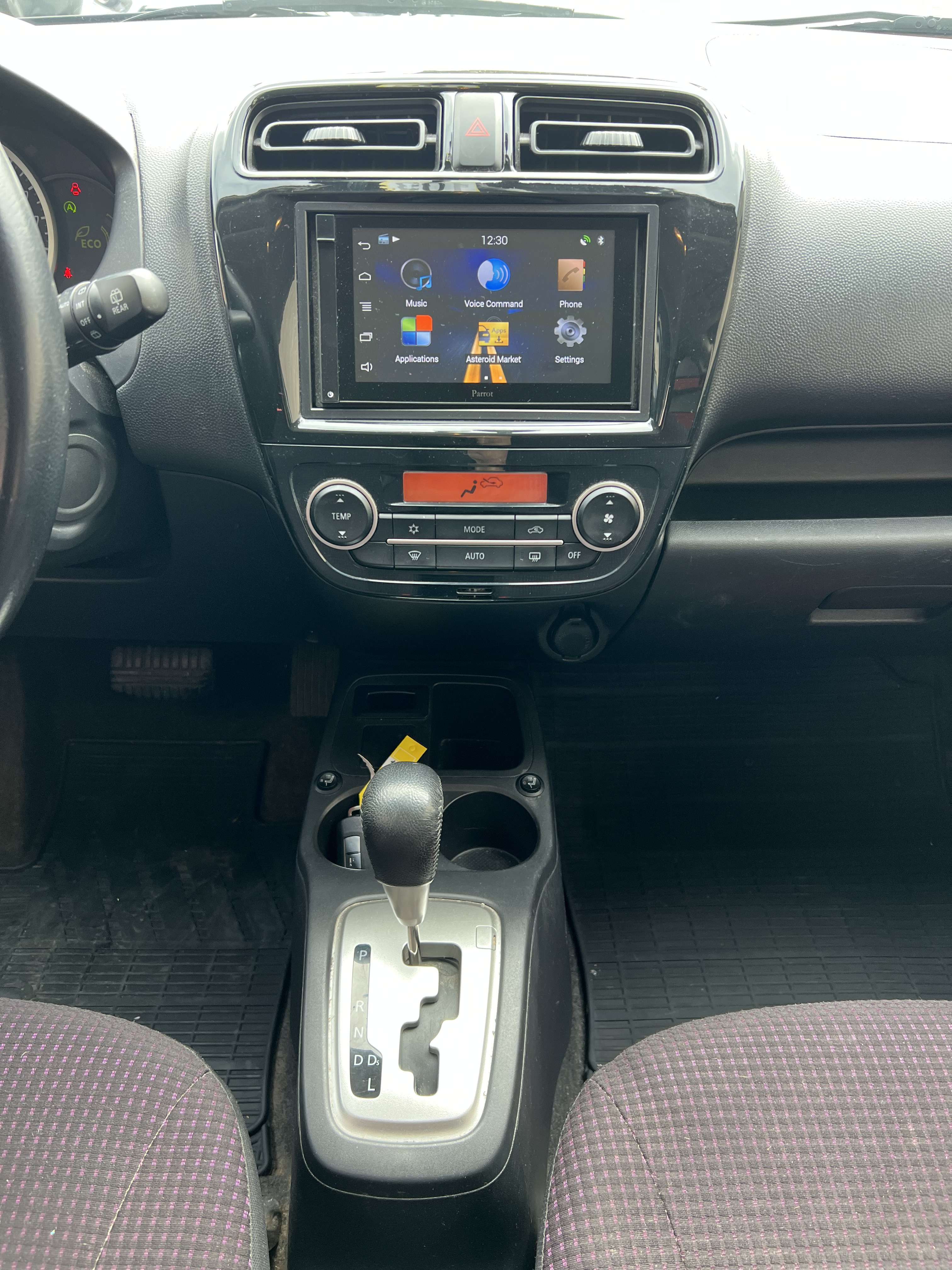 Mitsubishi Space Star 1.2i ClearTec Touch Edition CVT + CAMÉRA + CLIM