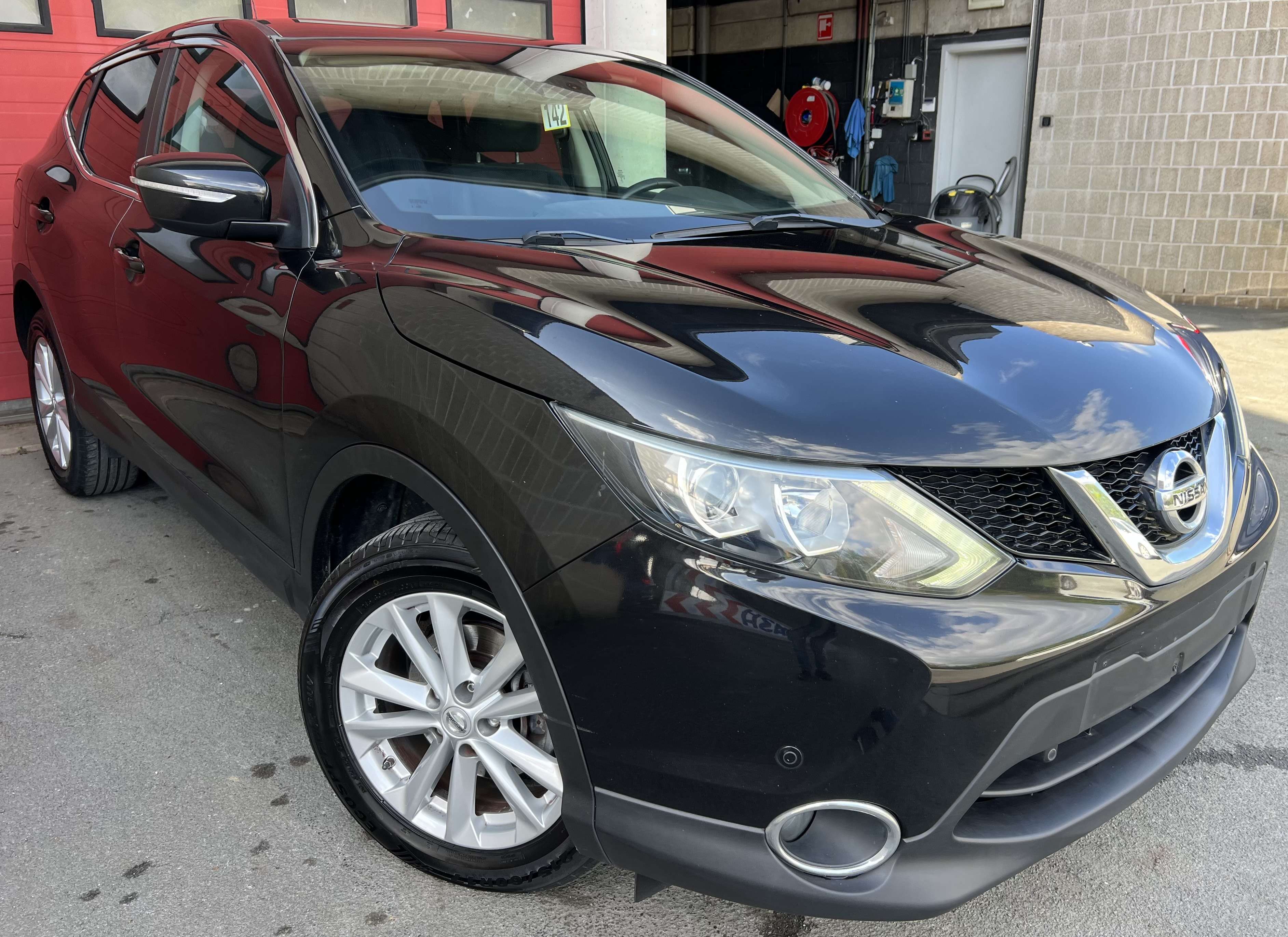 Nissan Qashqai 1.6 dCi 2WD Acenta (6.570 € HTVA) CAMÉRA + NAVI