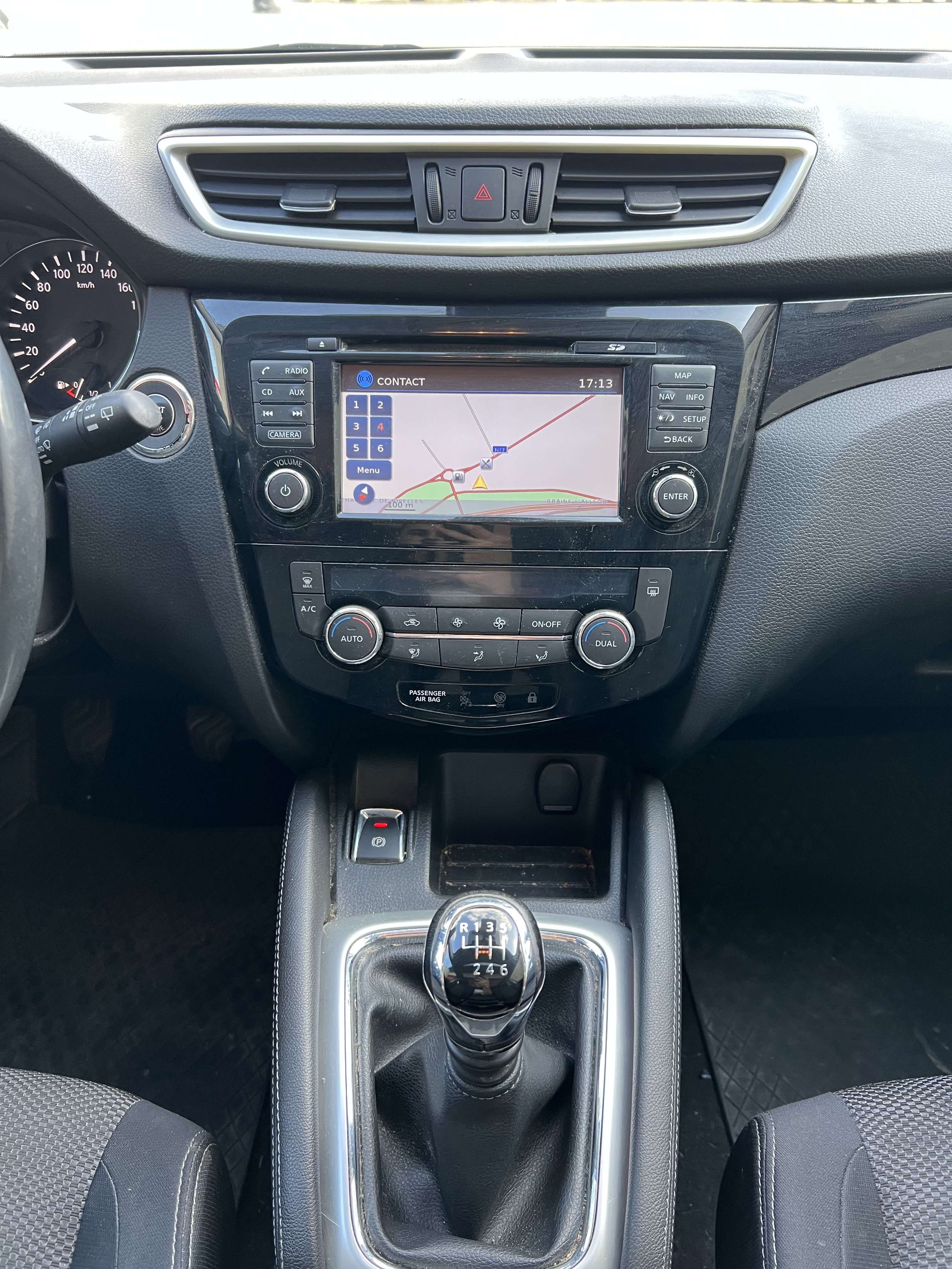 Nissan Qashqai 1.6 dCi 2WD Acenta (6.570 € HTVA) CAMÉRA + NAVI