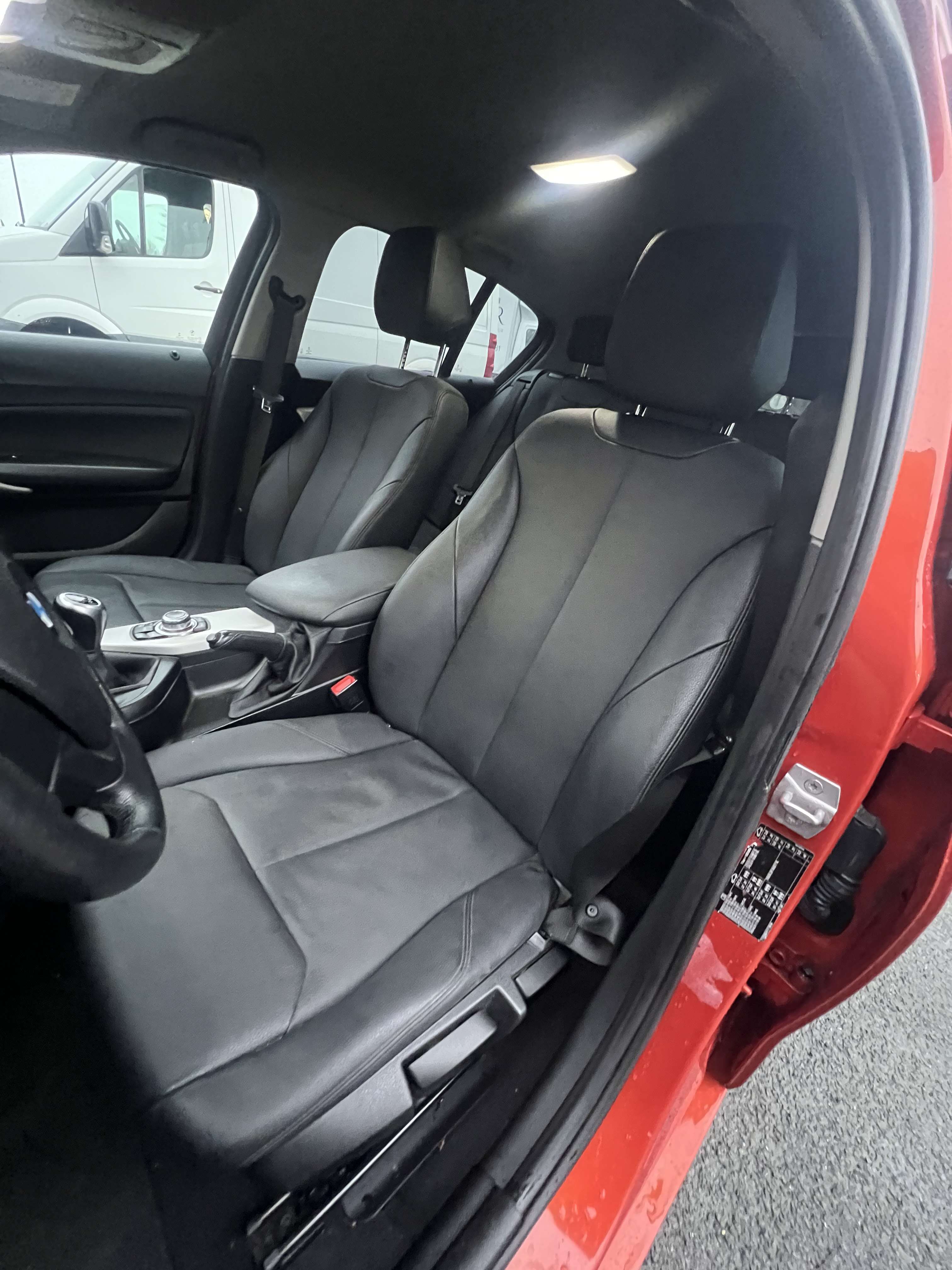 BMW 116 d Edition + NAVI + EURO 6b + CUIR