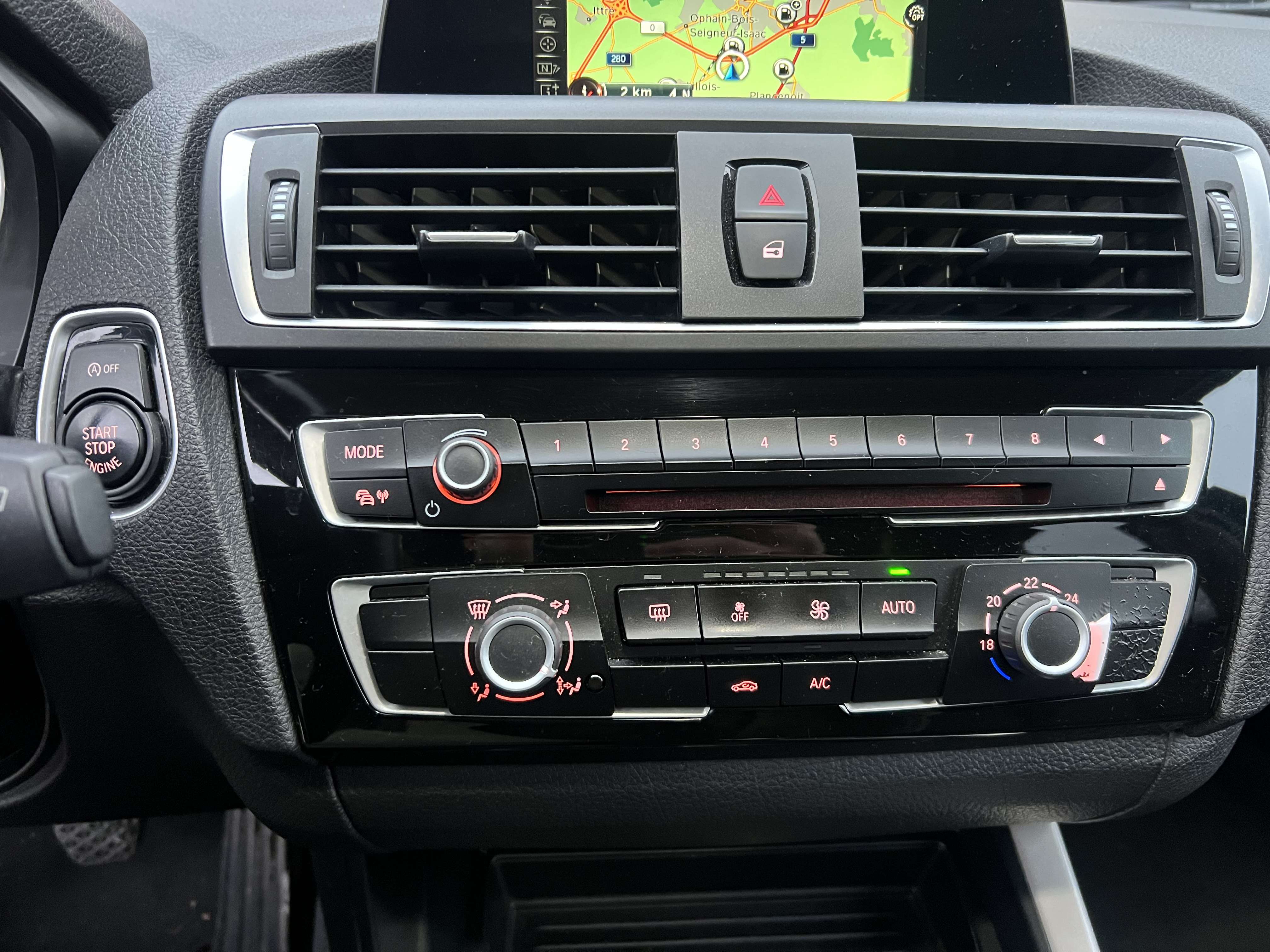 BMW 116 d Edition + NAVI + EURO 6b + CUIR