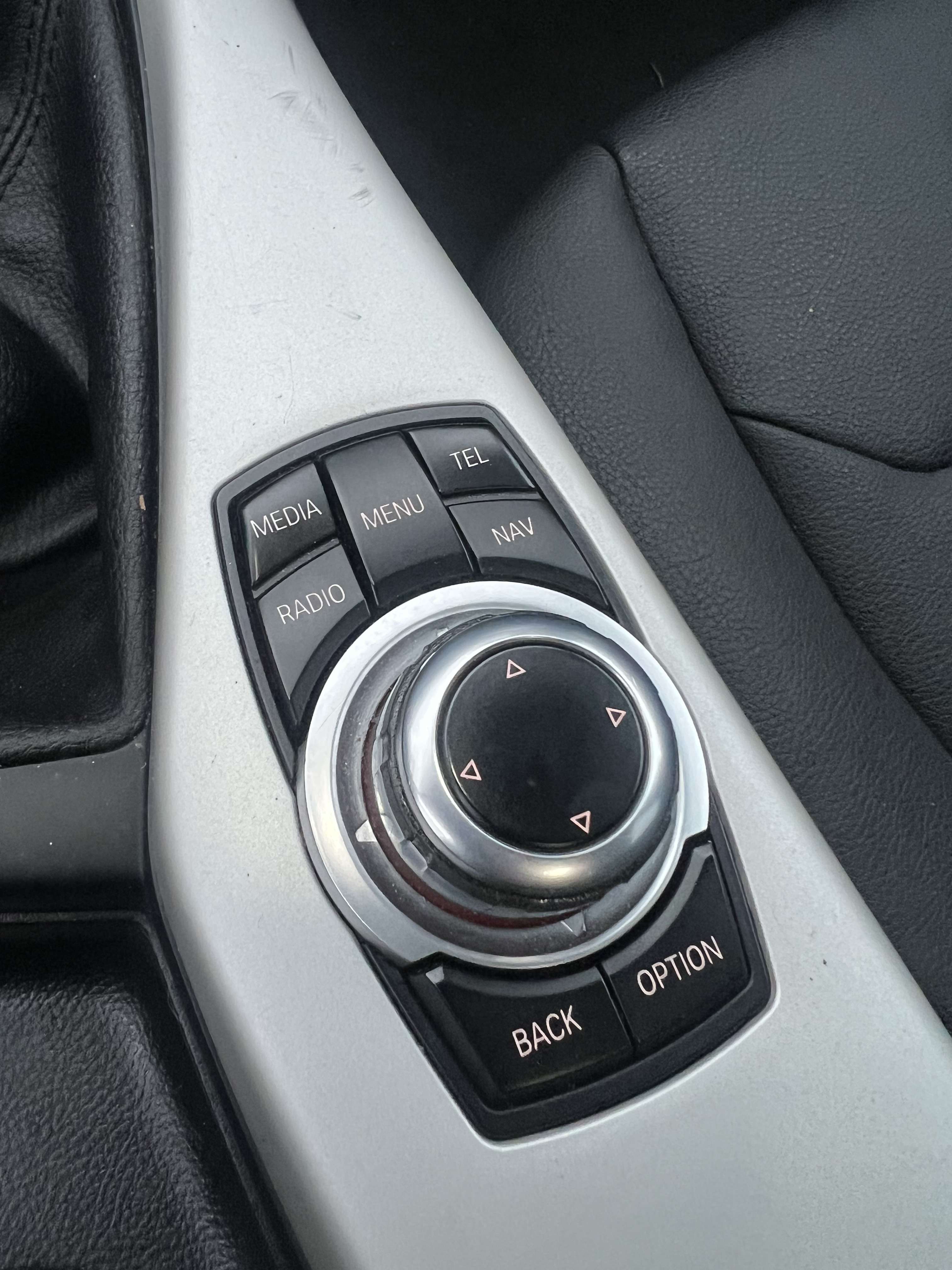BMW 116 d Edition + NAVI + EURO 6b + CUIR