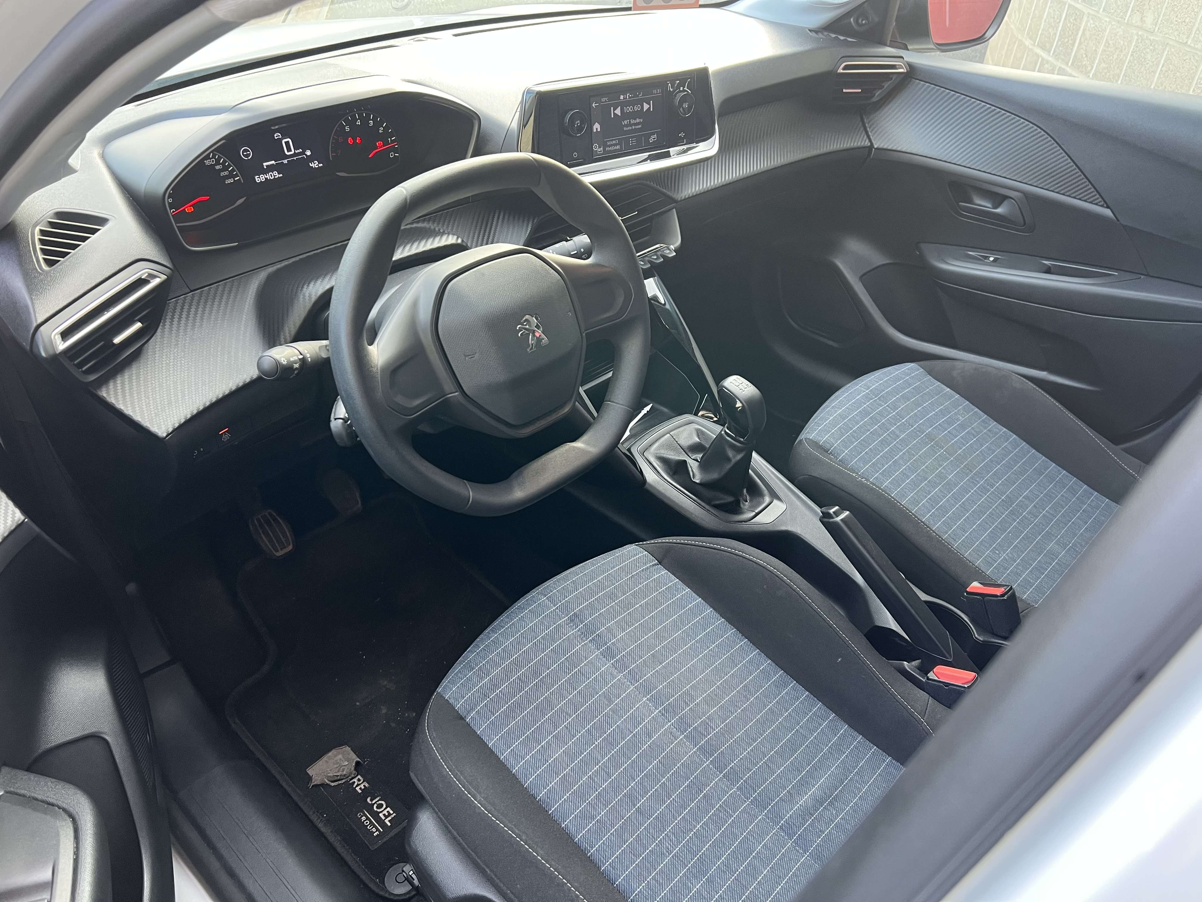 Peugeot 208 1.2i Like + CLIM + CAR-PASS