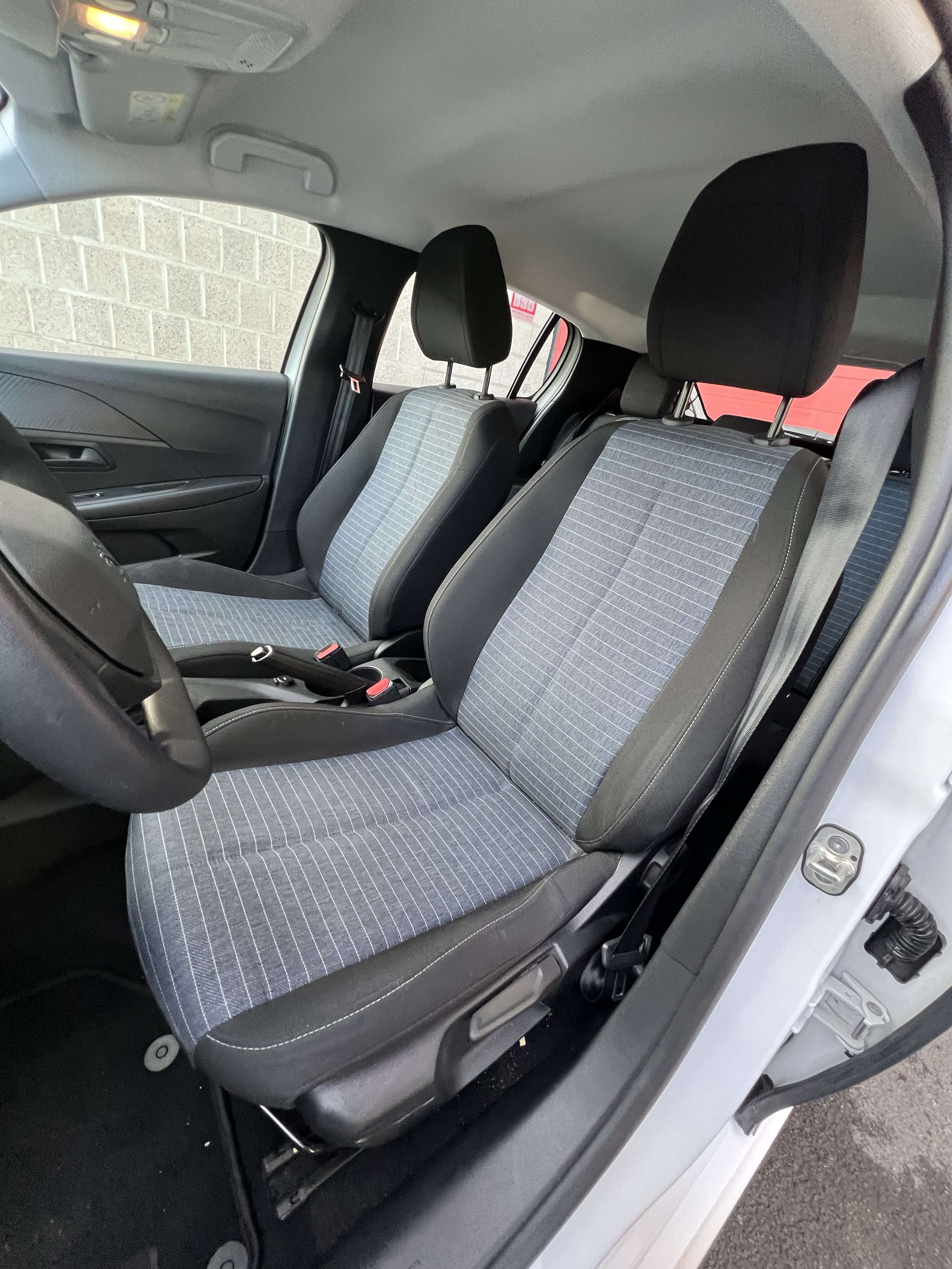 Peugeot 208 1.2i Like + CLIM + CAR-PASS
