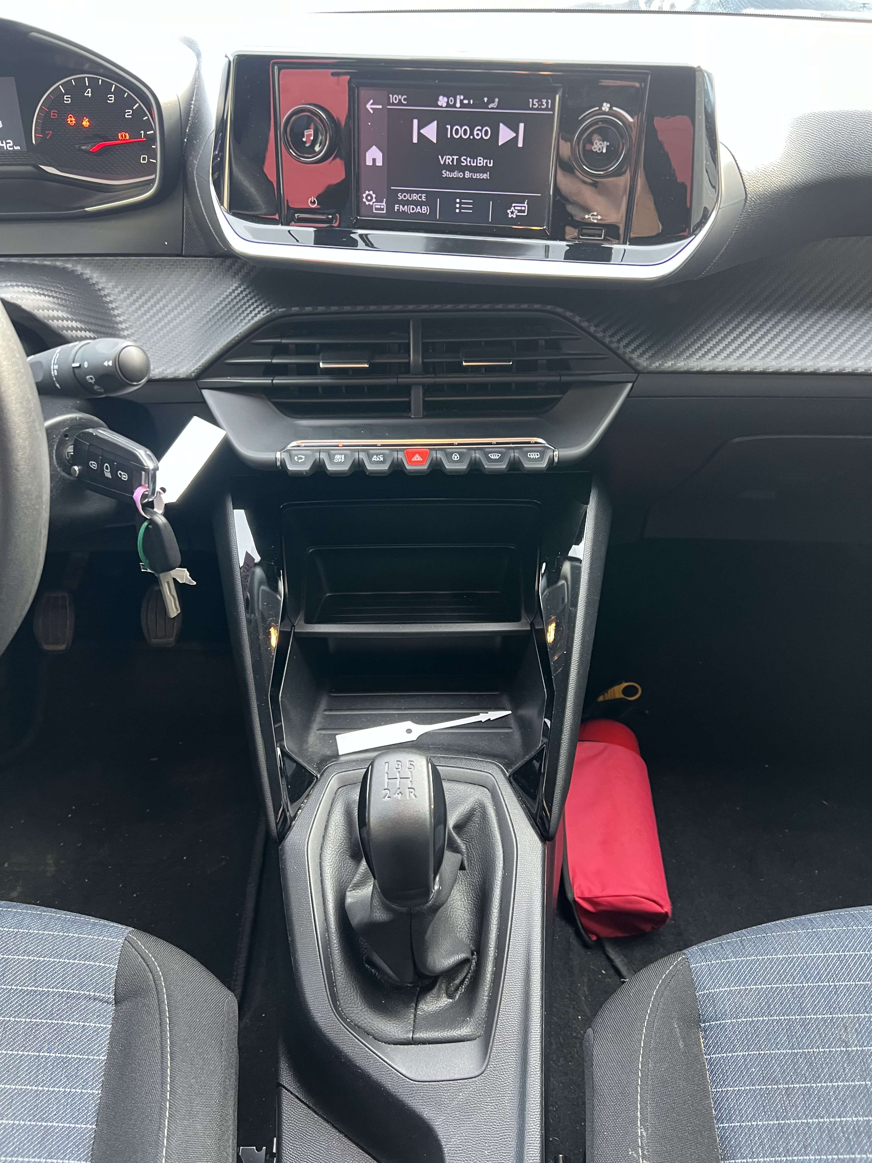 Peugeot 208 1.2i Like + CLIM + CAR-PASS
