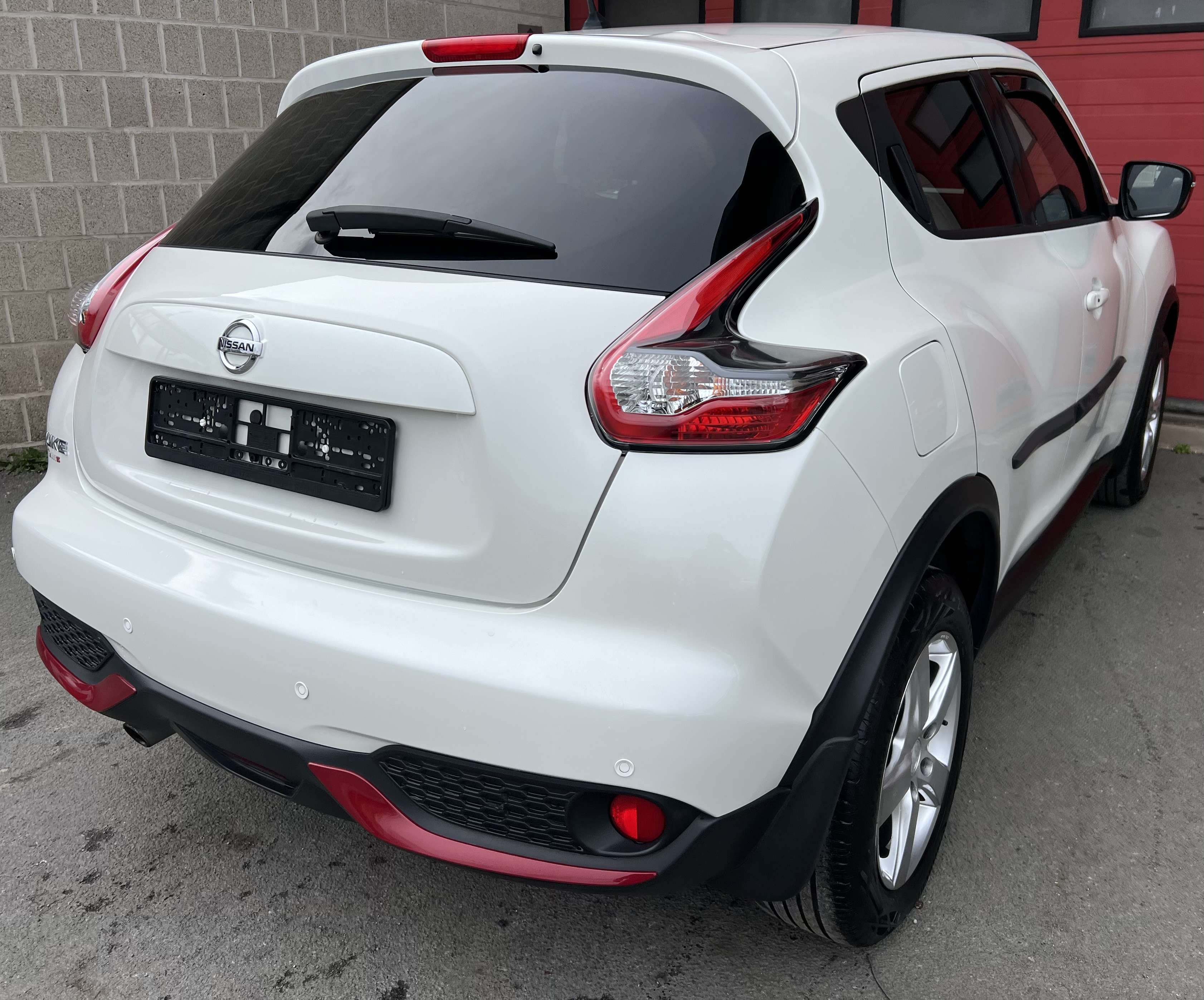 Nissan Juke 1.2 DIG-T 2WD N-Connecta +CAR-PASS +CAMÉRA +NAVI