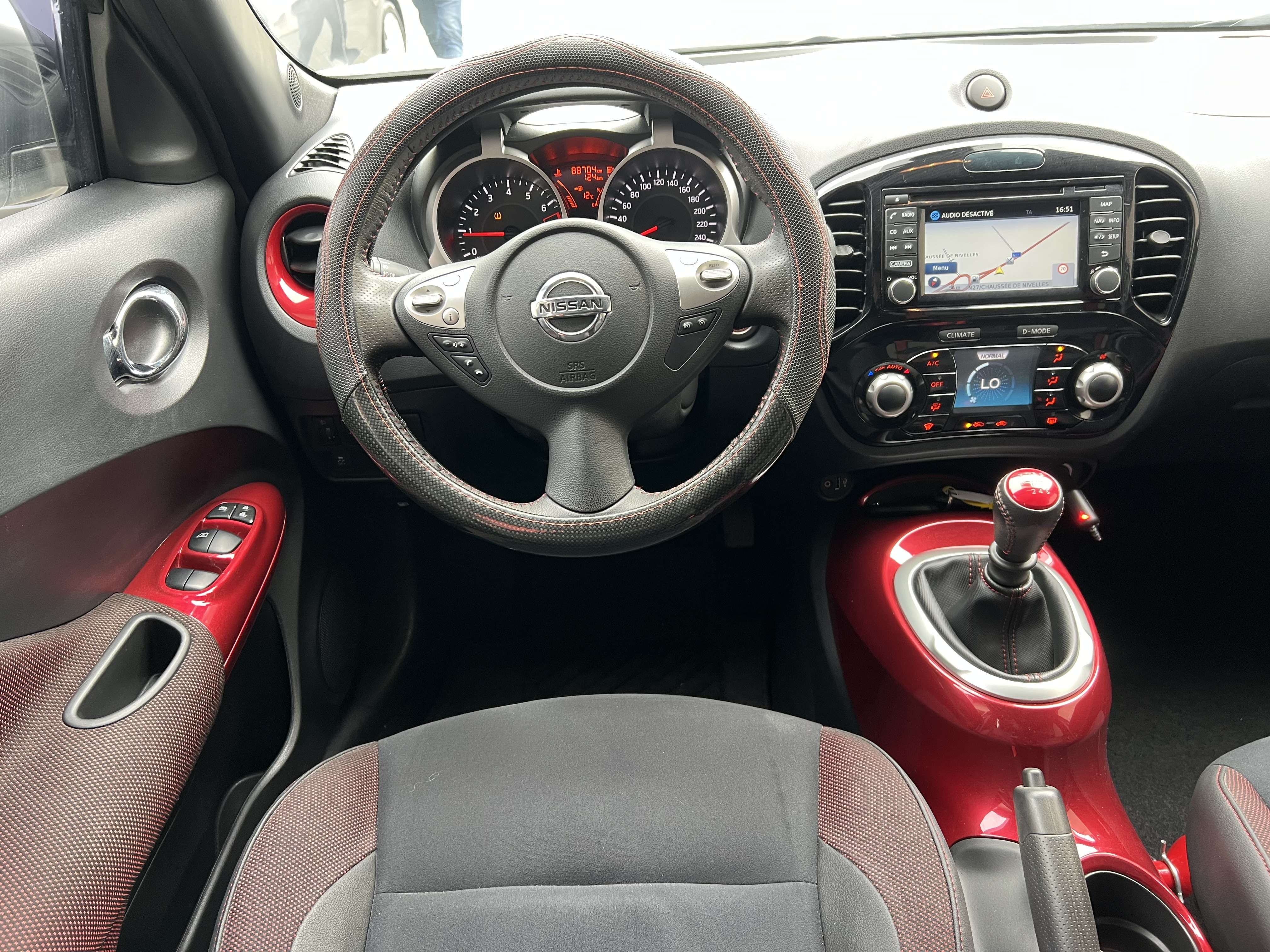 Nissan Juke 1.2 DIG-T 2WD N-Connecta +CAR-PASS +CAMÉRA +NAVI