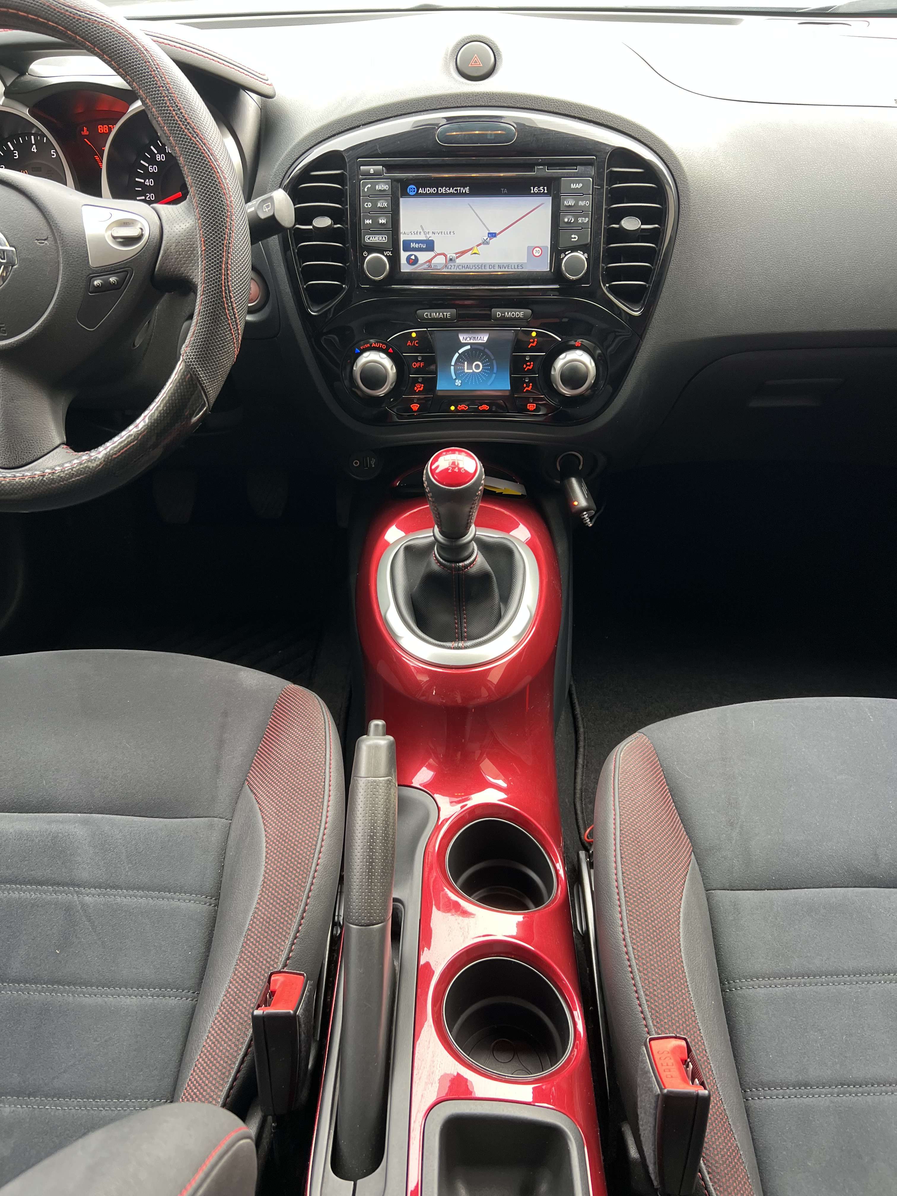Nissan Juke 1.2 DIG-T 2WD N-Connecta +CAR-PASS +CAMÉRA +NAVI