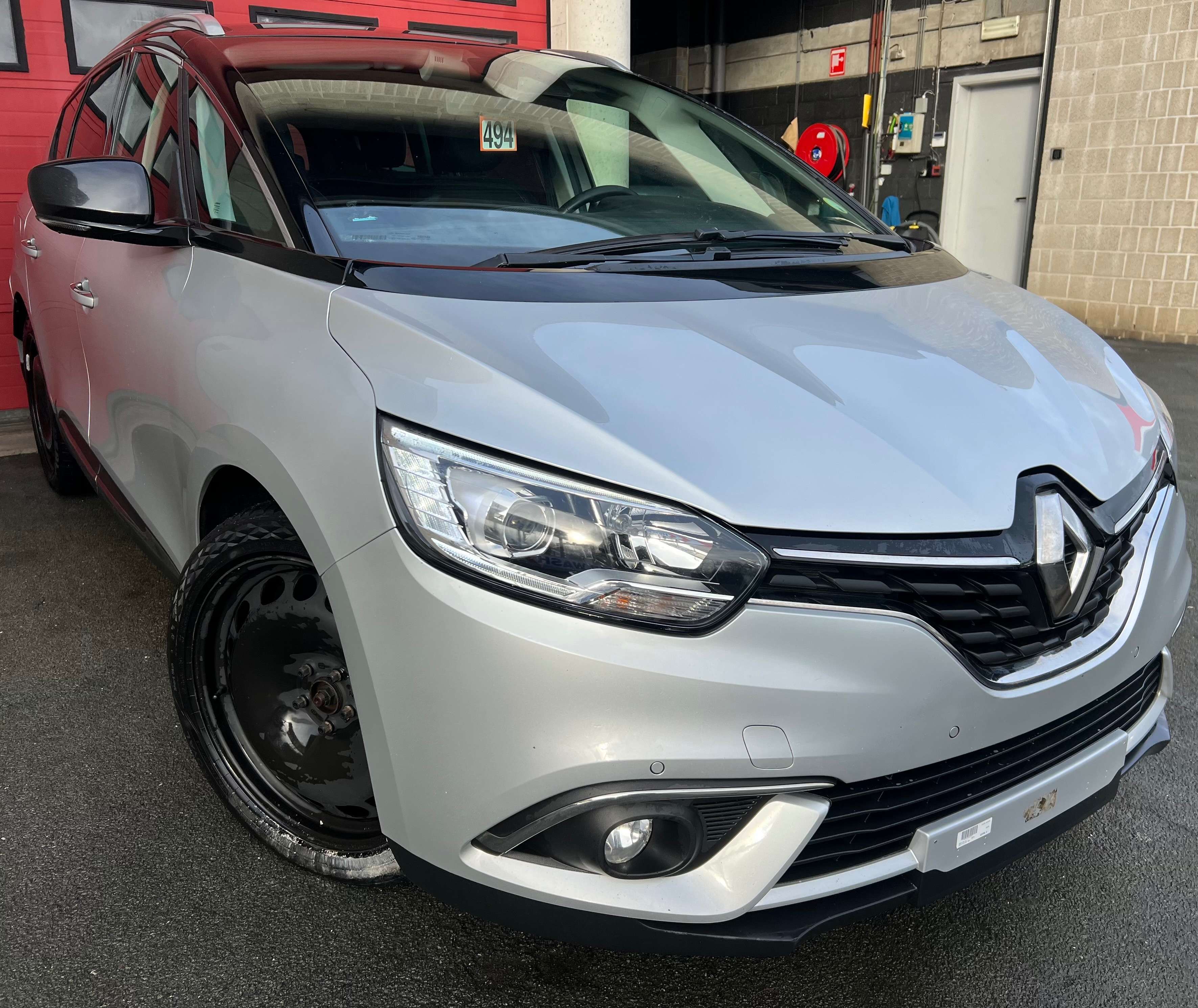 Renault Grand Scenic 1.7 Blue dCi Black Edition + 7 PLACES + CLIM