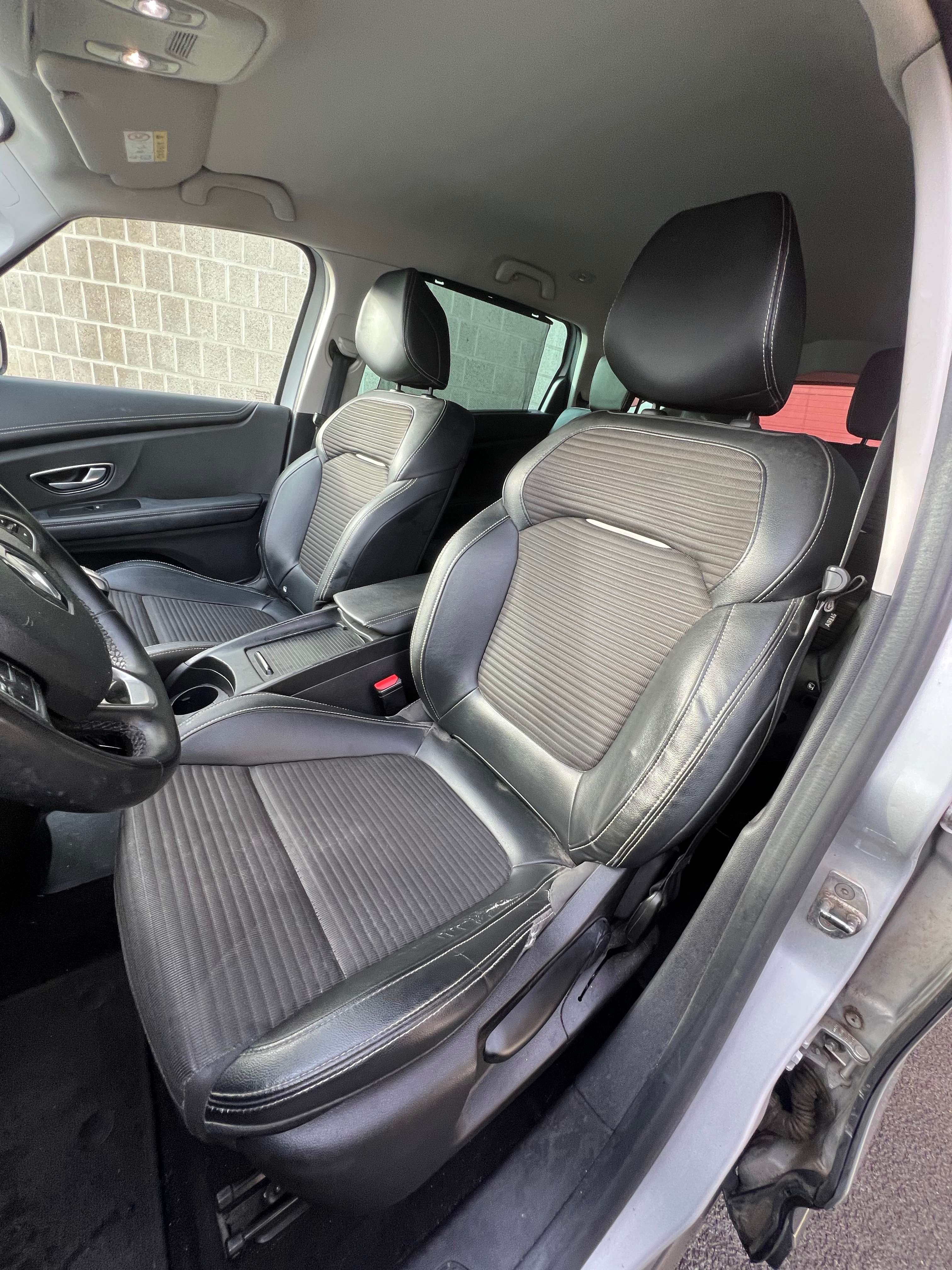 Renault Grand Scenic 1.7 Blue dCi Black Edition + 7 PLACES + CLIM