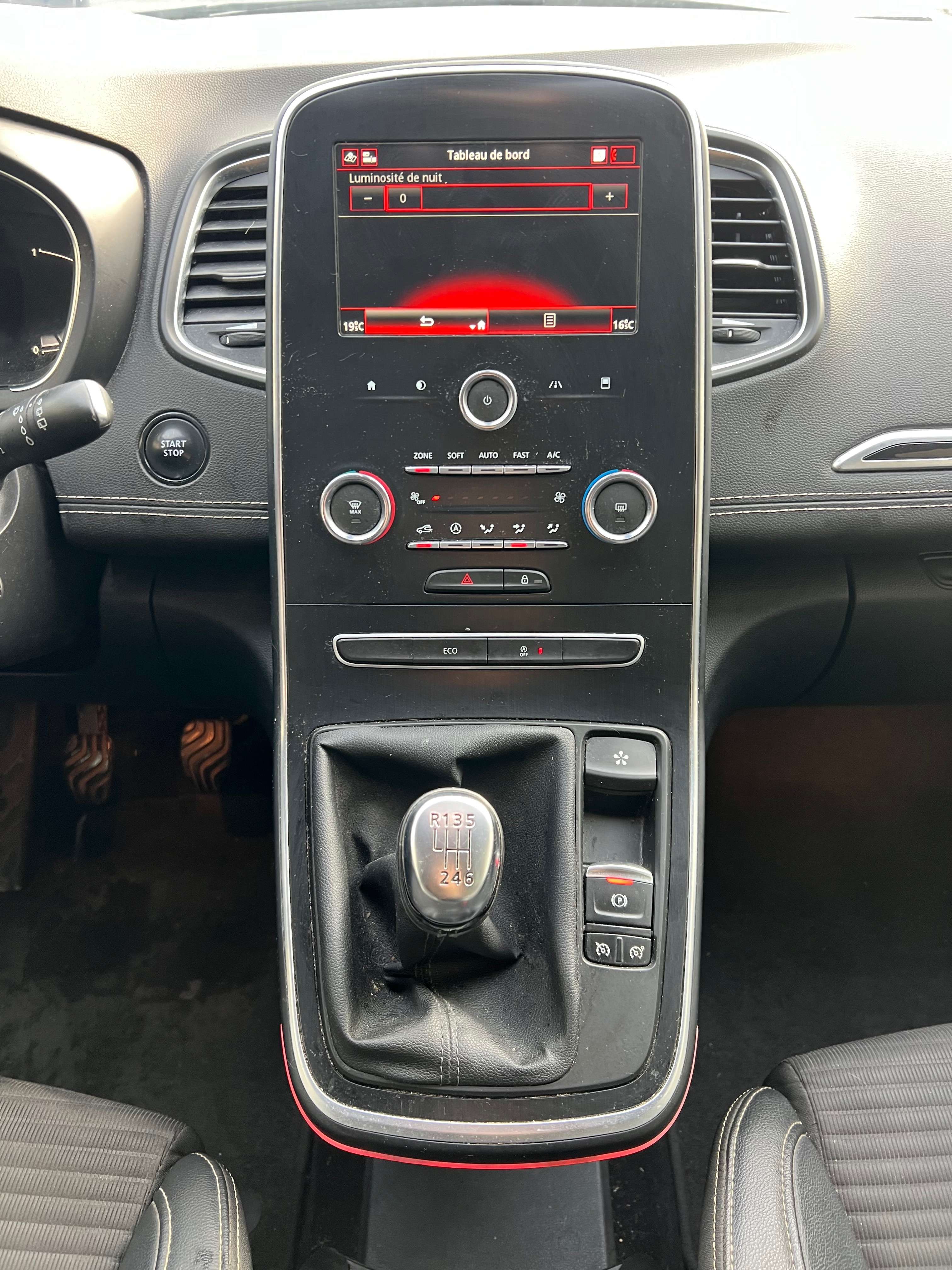 Renault Grand Scenic 1.7 Blue dCi Black Edition + 7 PLACES + CLIM
