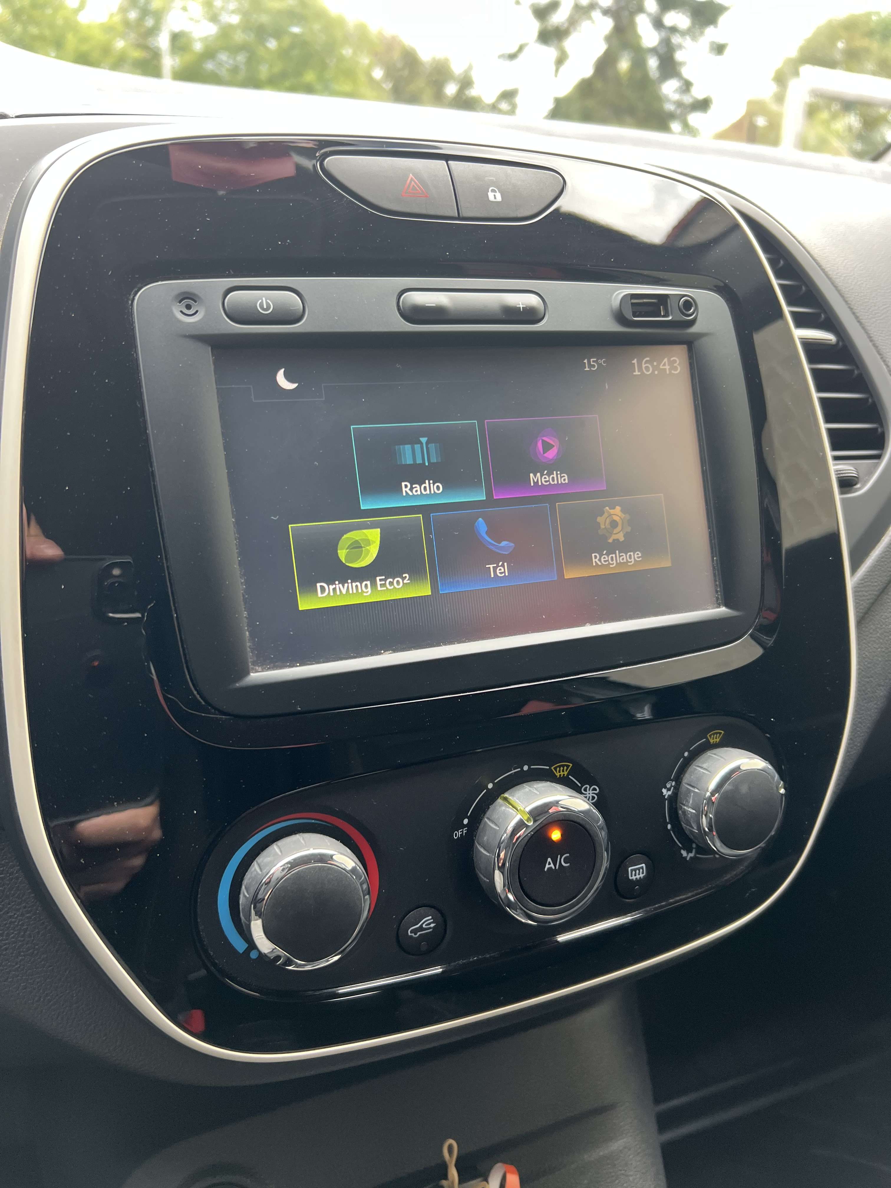 Renault Captur 0.9 TCe Zen + CLIM + CAR-PASS