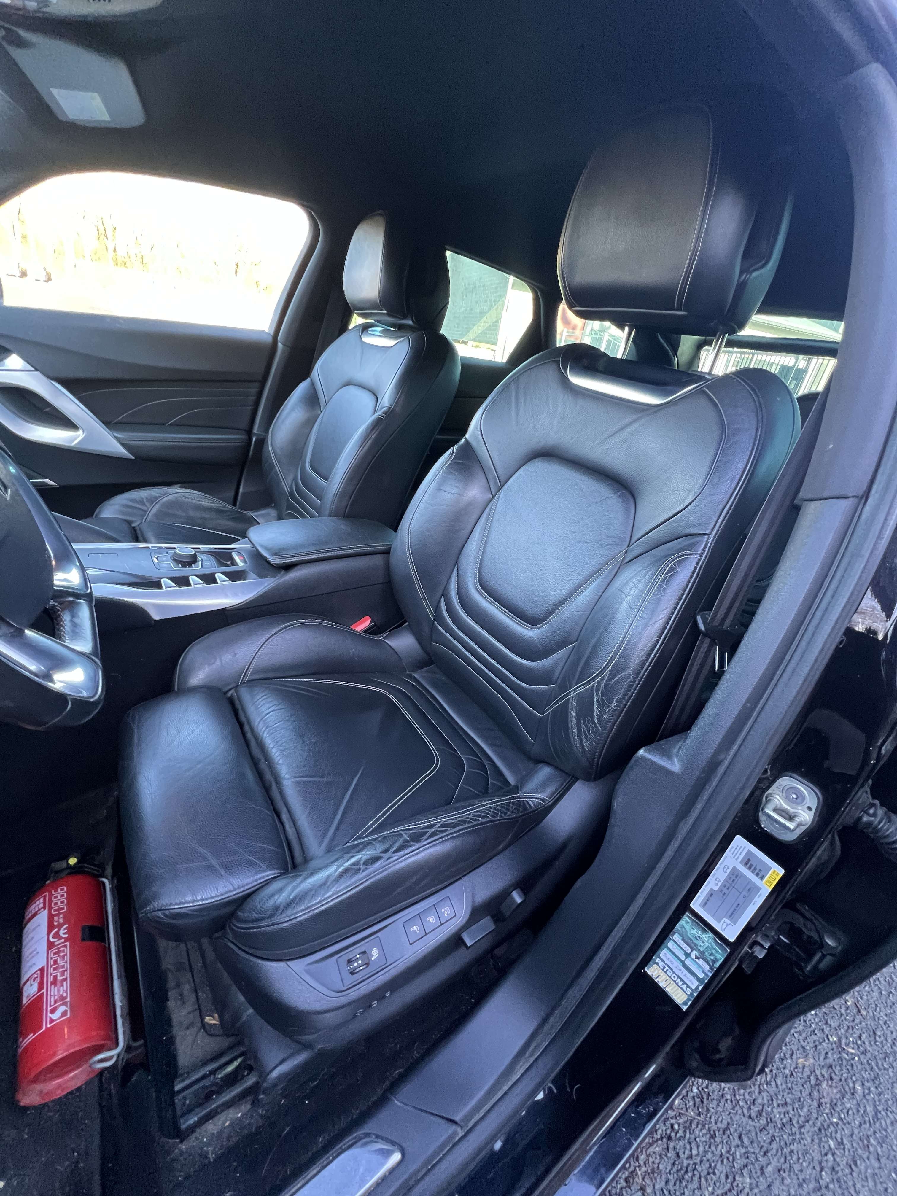 Citroen DS5 2.0 HDi  Hybrid 4 Be Chic +CAR-PASS +NAVI +CUIR