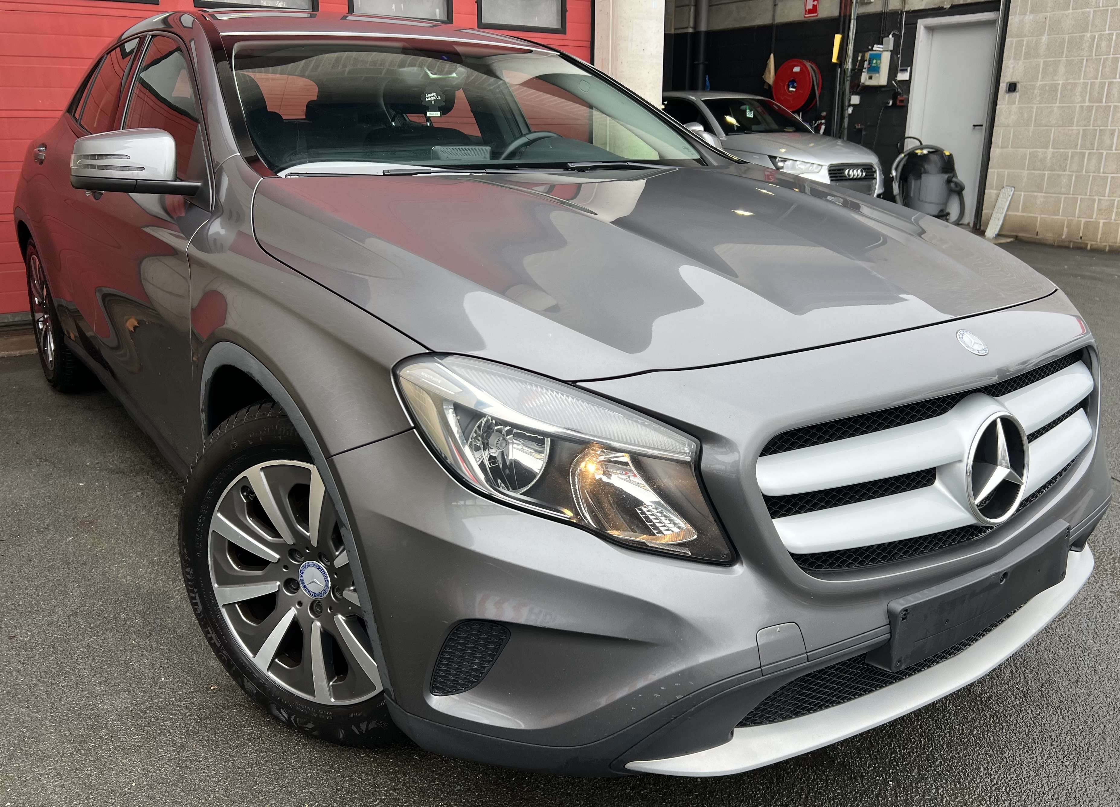 Mercedes-Benz GLA 180 d + NAVIGATION + CLIM