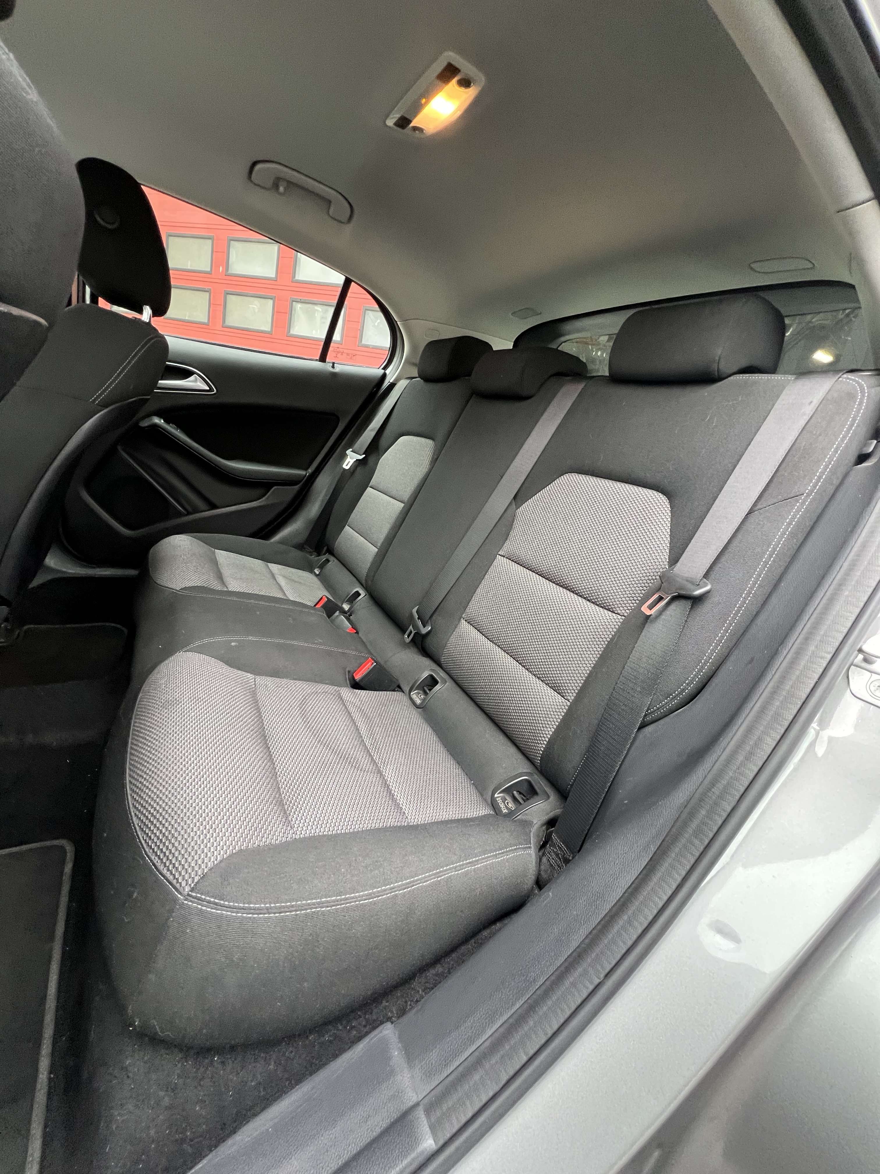 Mercedes-Benz GLA 180 d + NAVIGATION + CLIM