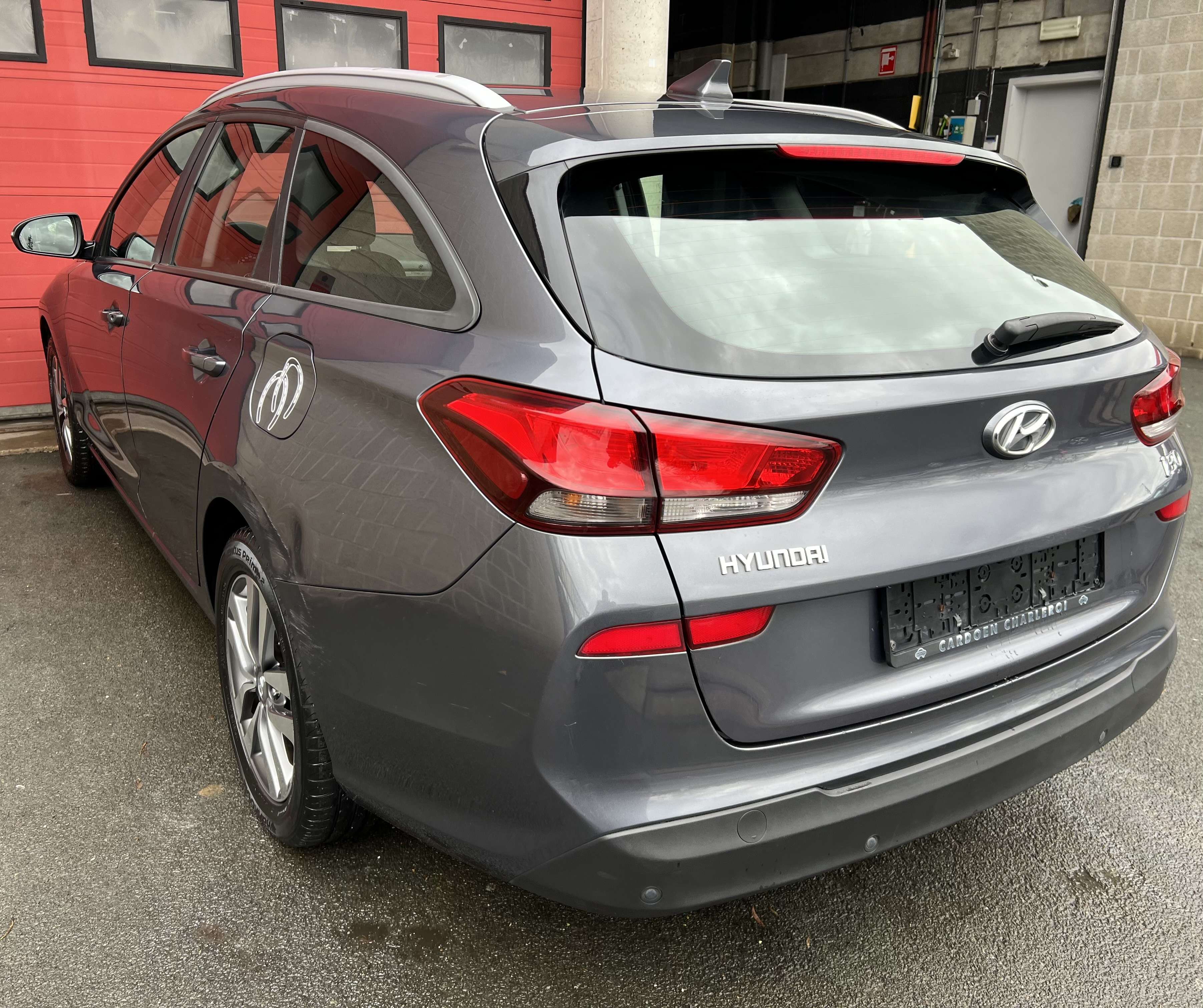 Hyundai i30 SW 1.0 T-GDi Twist + CLIM + NAVI + CAR-PASS