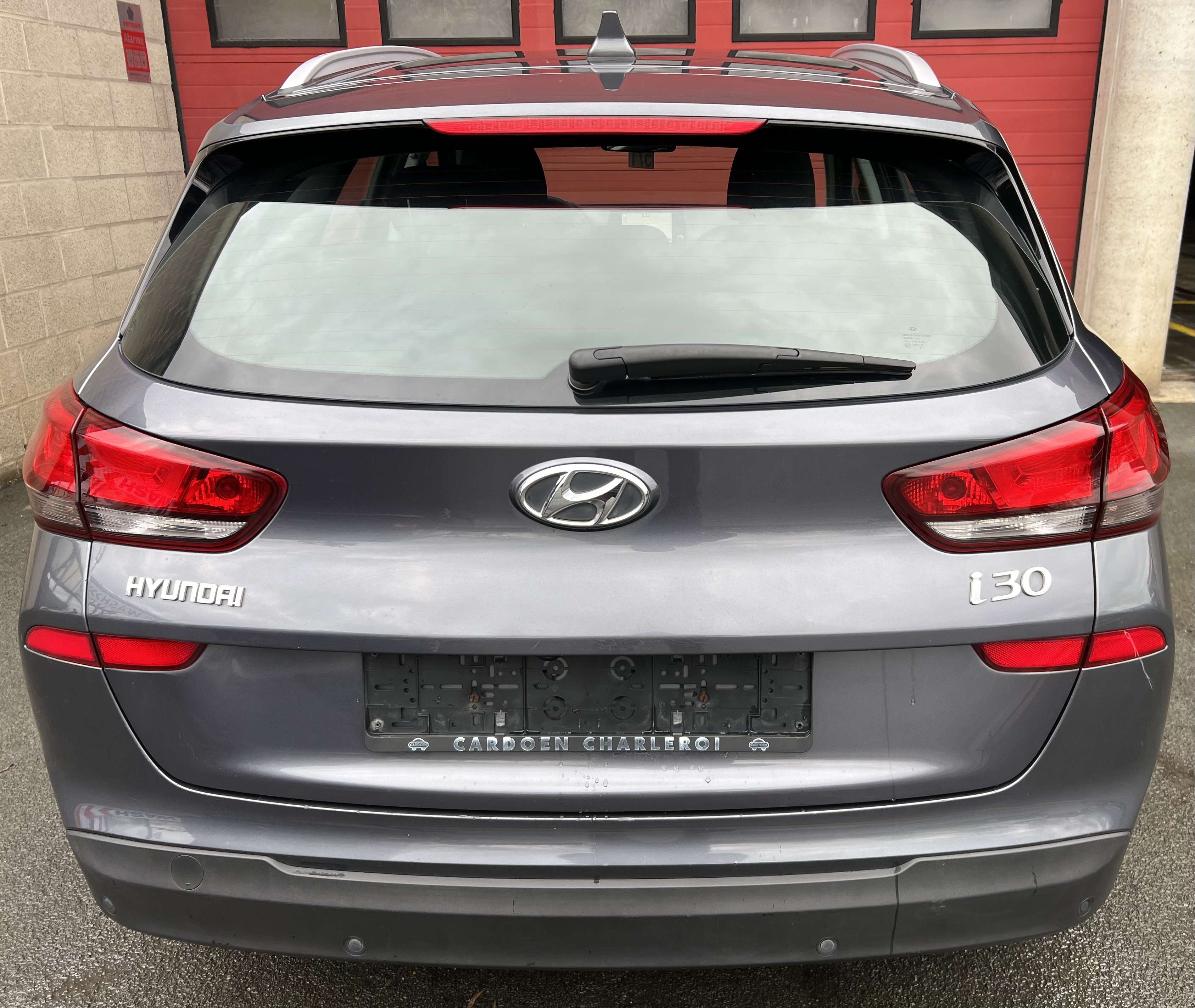 Hyundai i30 SW 1.0 T-GDi Twist + CLIM + NAVI + CAR-PASS
