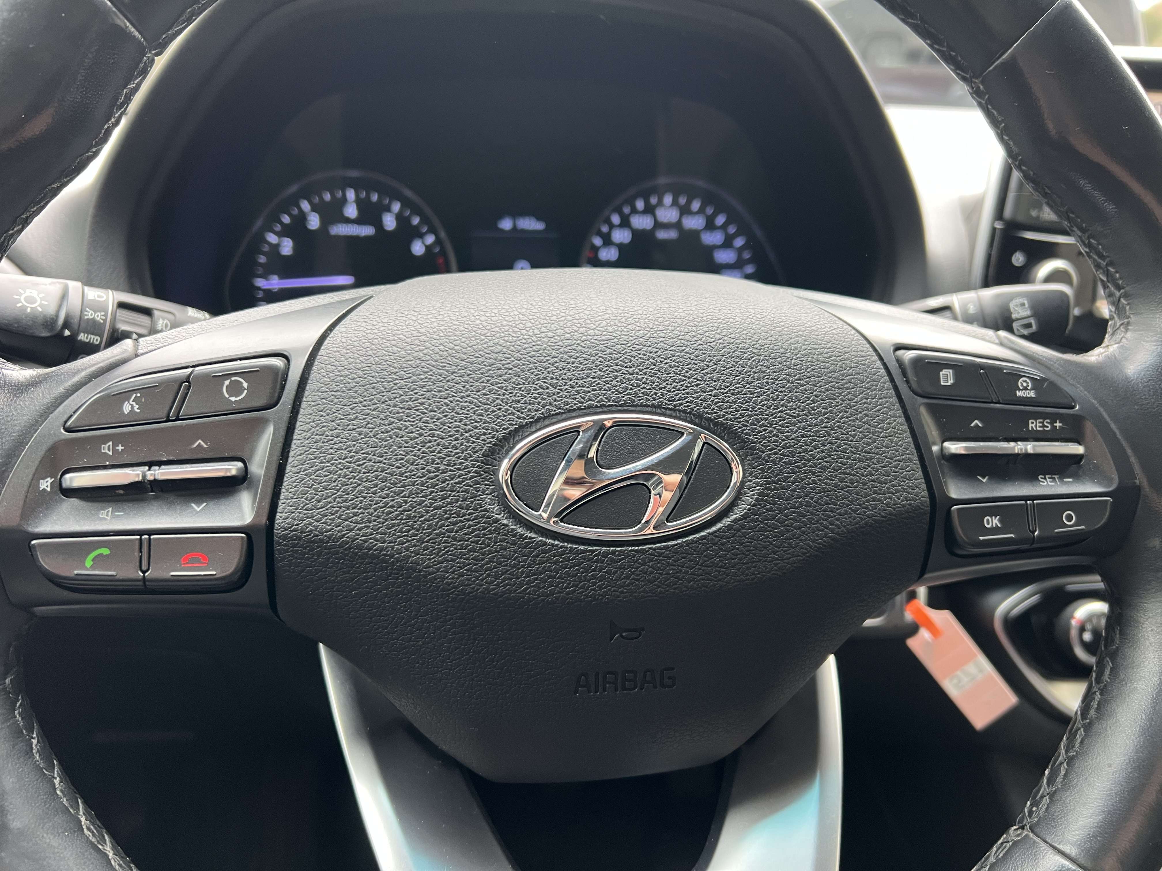 Hyundai i30 SW 1.0 T-GDi Twist + CLIM + NAVI + CAR-PASS
