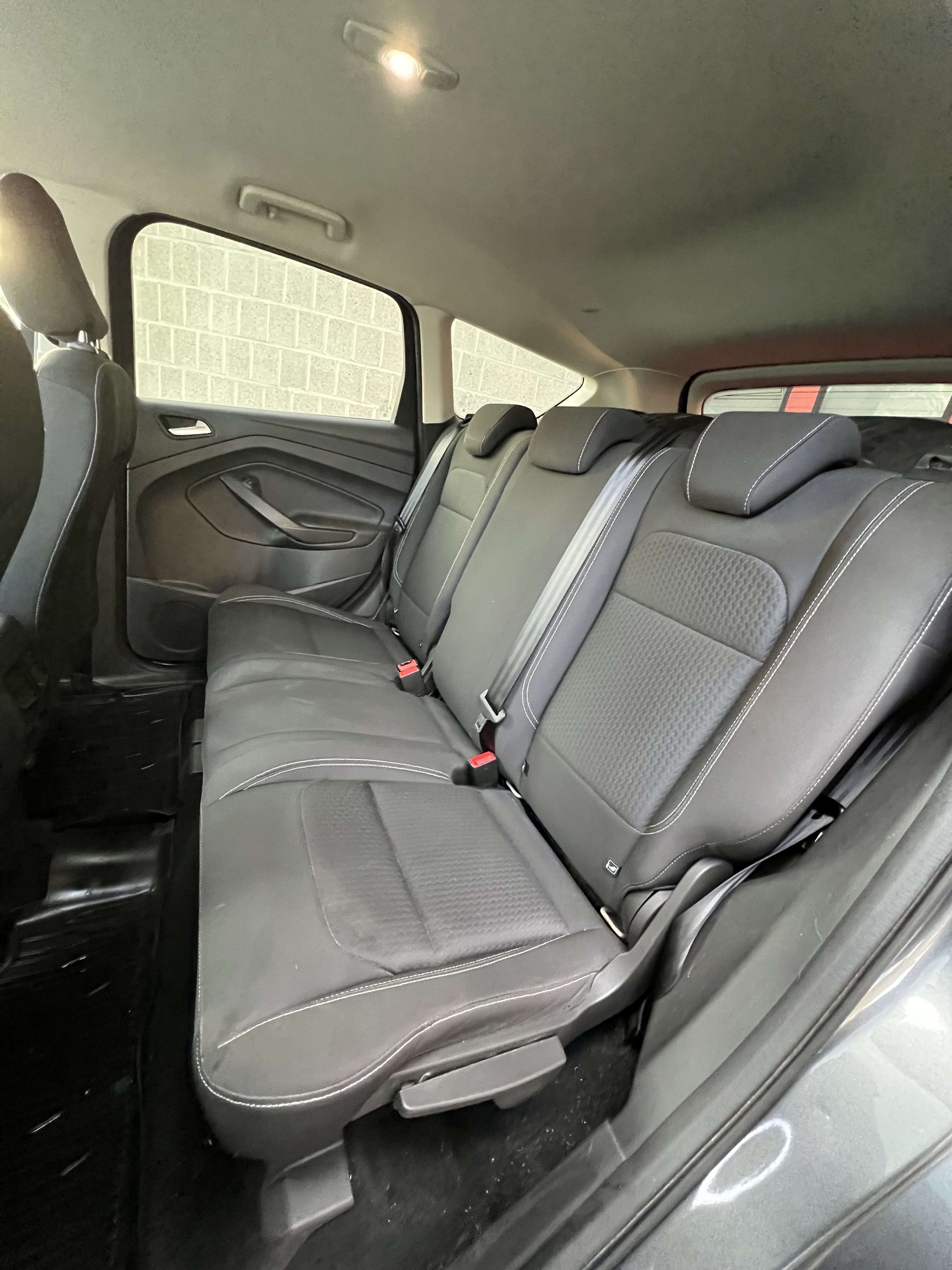 Ford Kuga 1.5 EcoBoost ECO FWD Business + NAVI + CAR-PASS