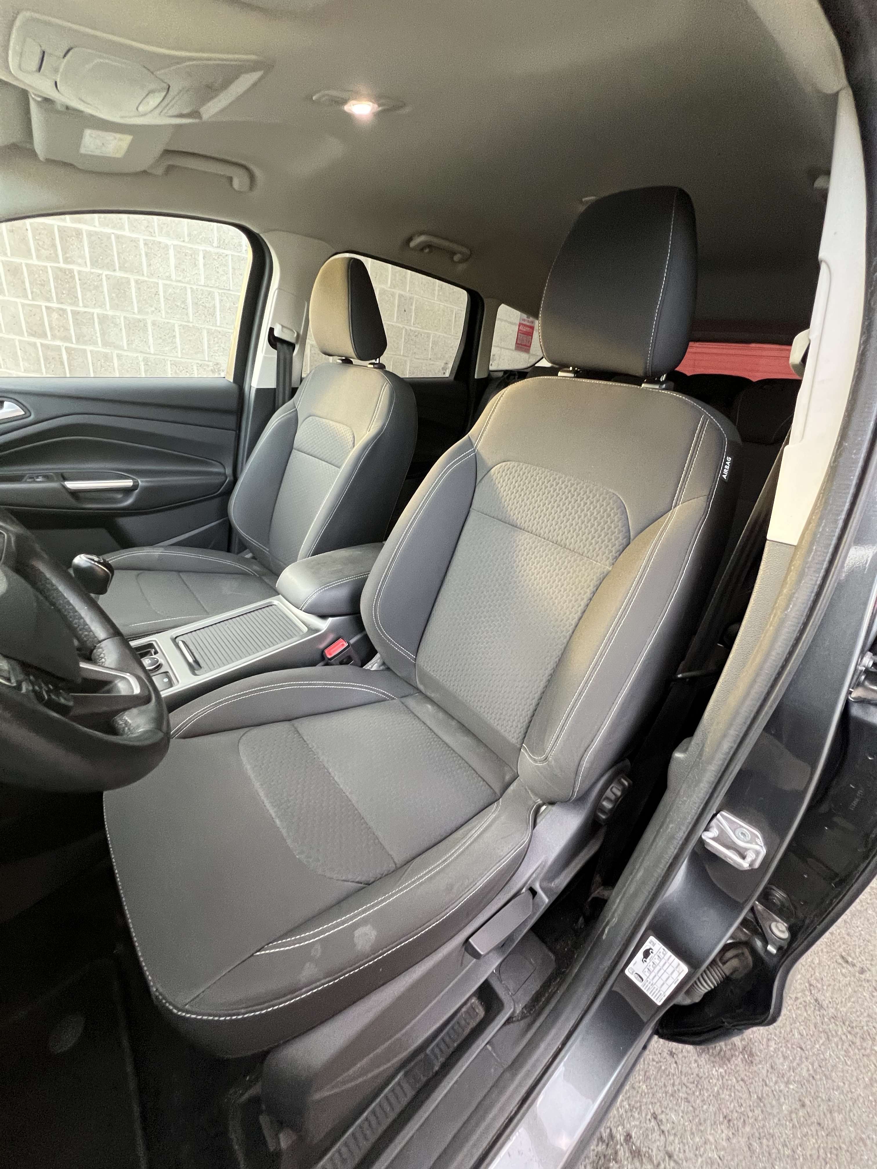 Ford Kuga 1.5 EcoBoost ECO FWD Business + NAVI + CAR-PASS