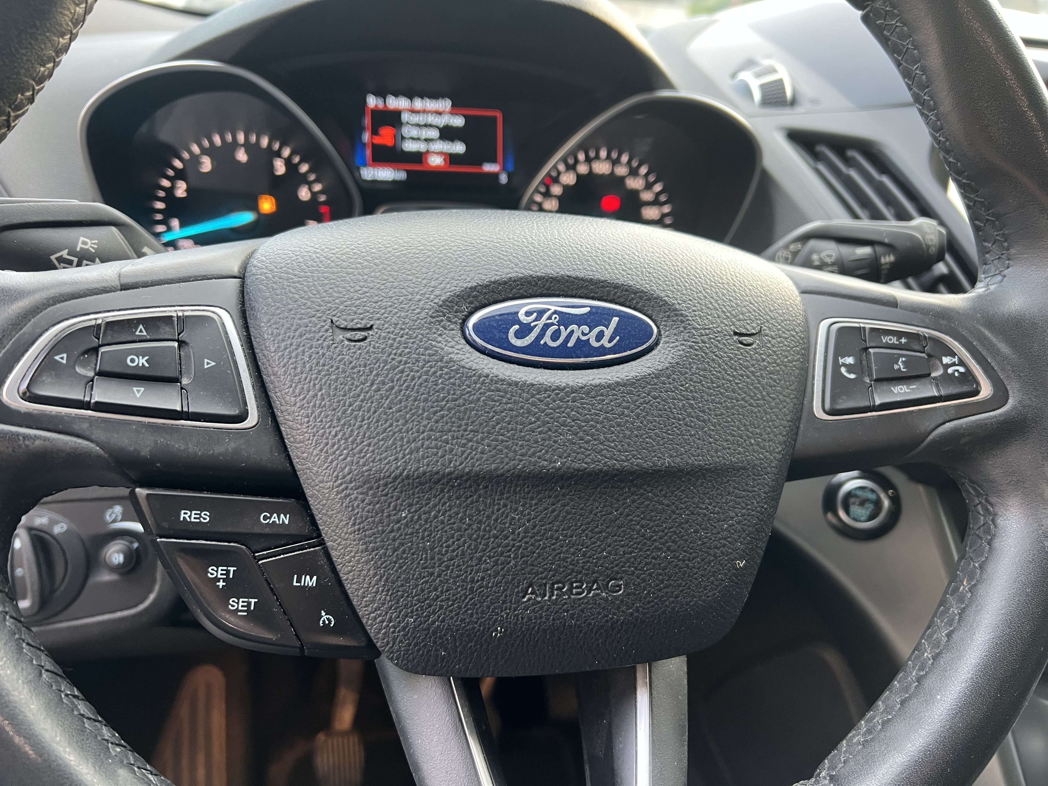 Ford Kuga 1.5 EcoBoost ECO FWD Business + NAVI + CAR-PASS