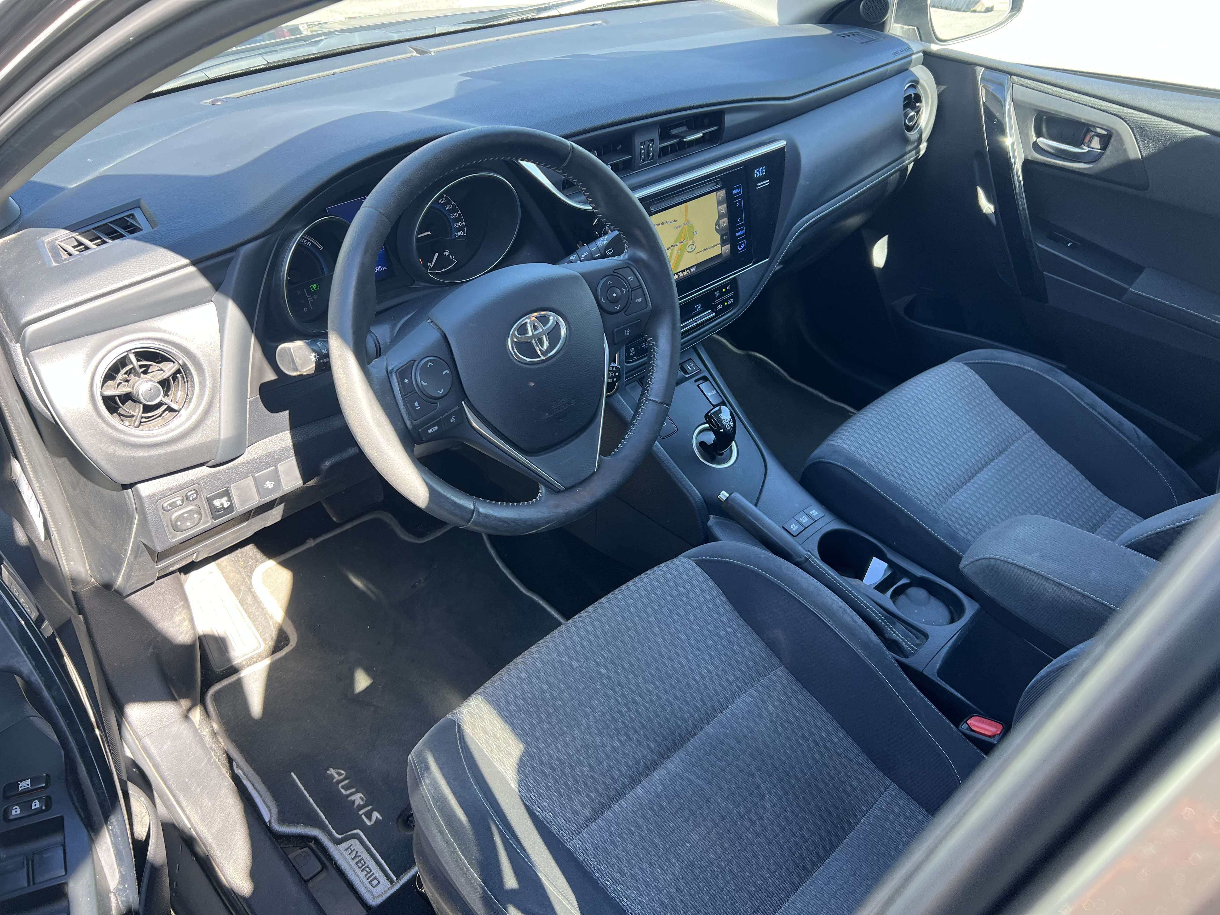 Toyota Auris HEV 1.8i HSD Active E-CVT + CARNET + CAMÉRA
