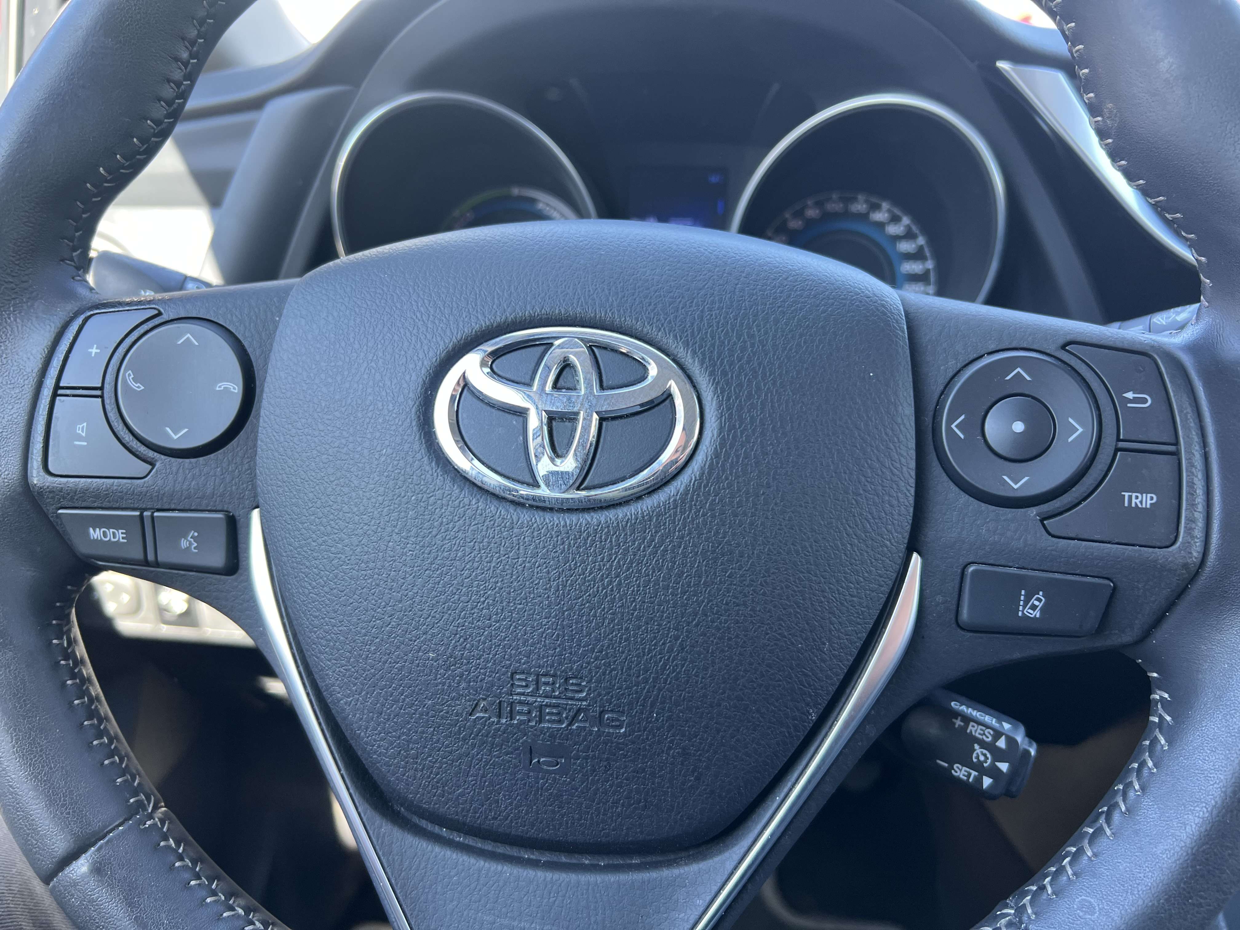 Toyota Auris HEV 1.8i HSD Active E-CVT + CARNET + CAMÉRA