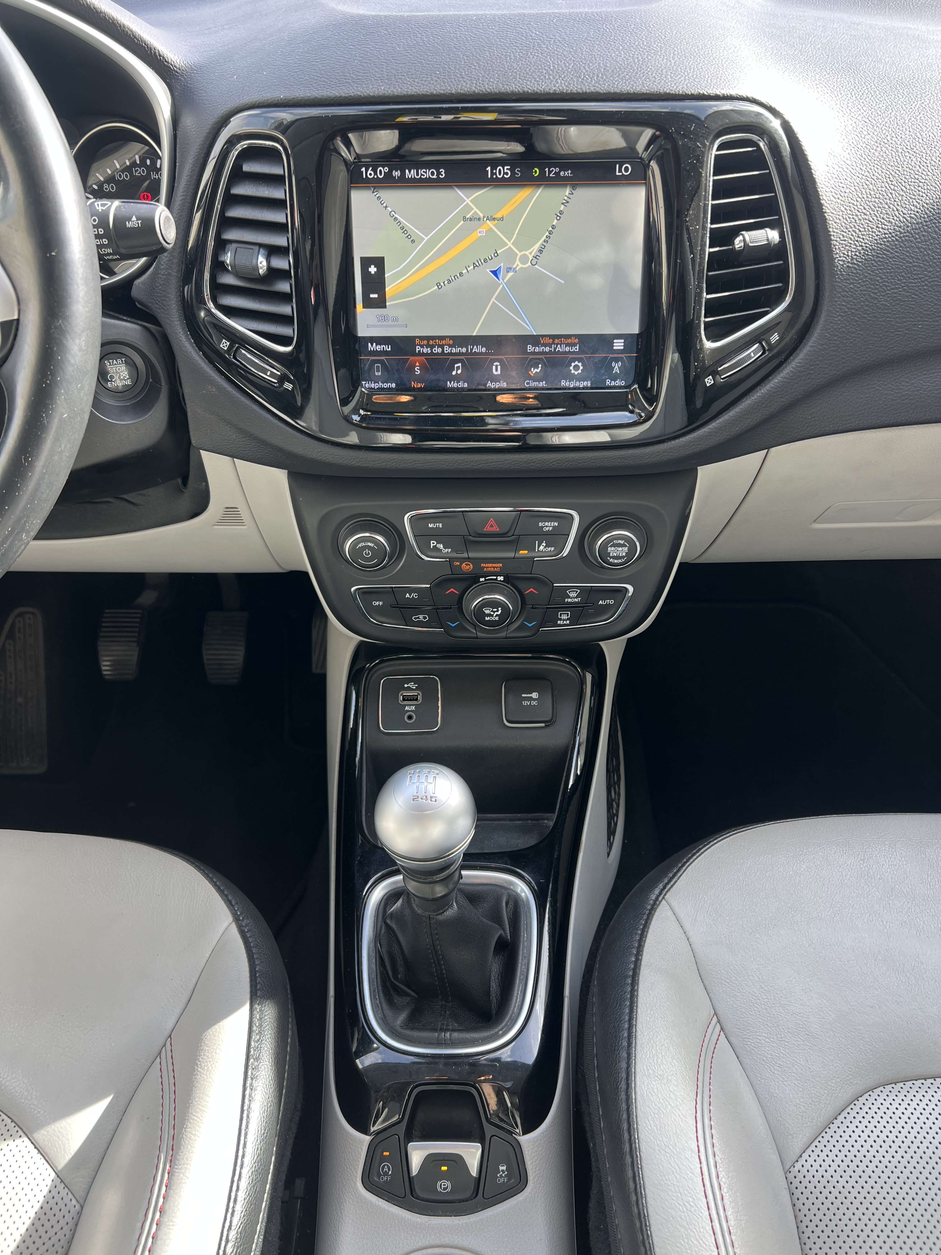 Jeep Compass 1.4 Turbo 4x2 Longitude + NAVI + CUIR + PANO