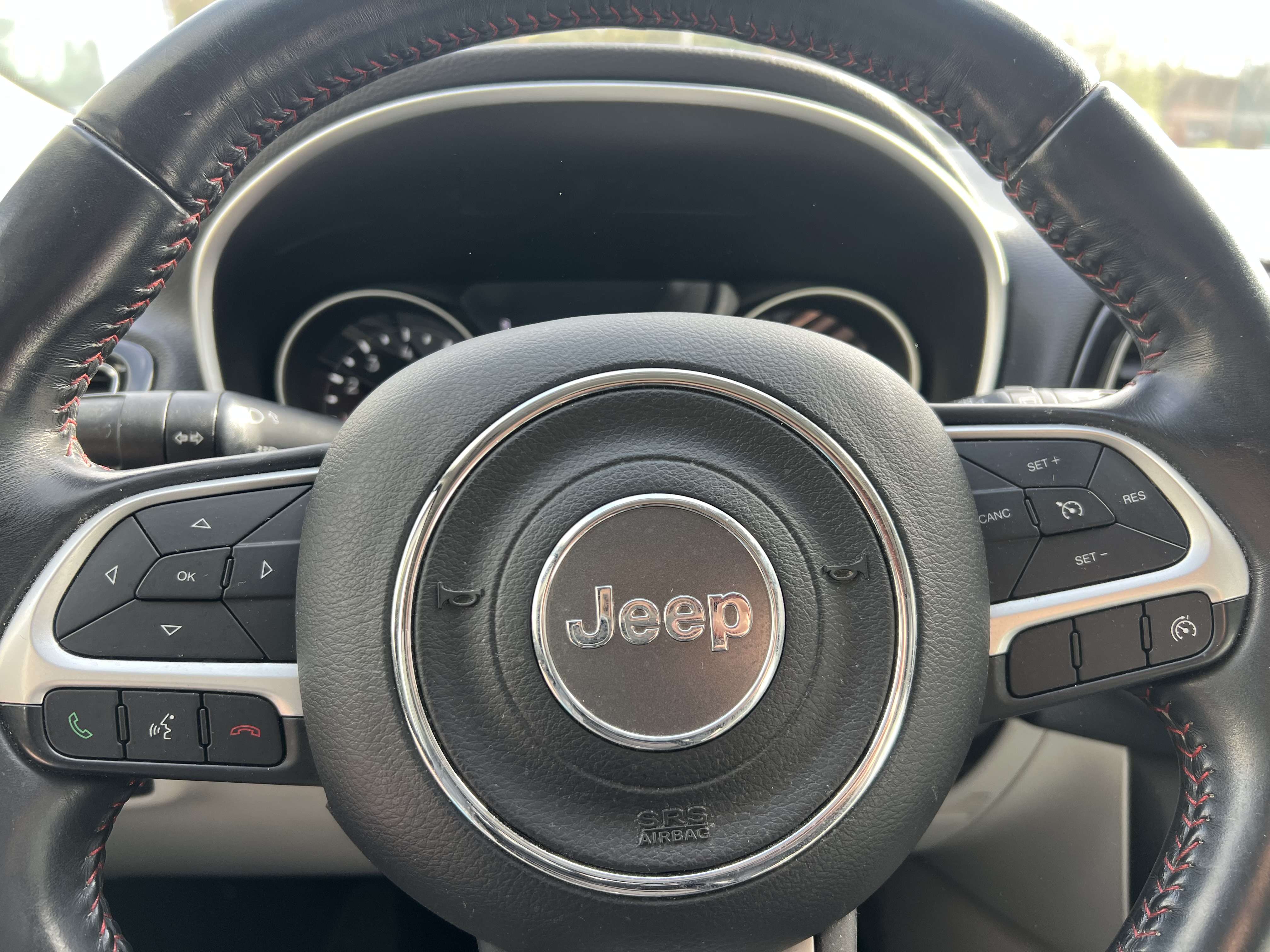 Jeep Compass 1.4 Turbo 4x2 Longitude + NAVI + CUIR + PANO