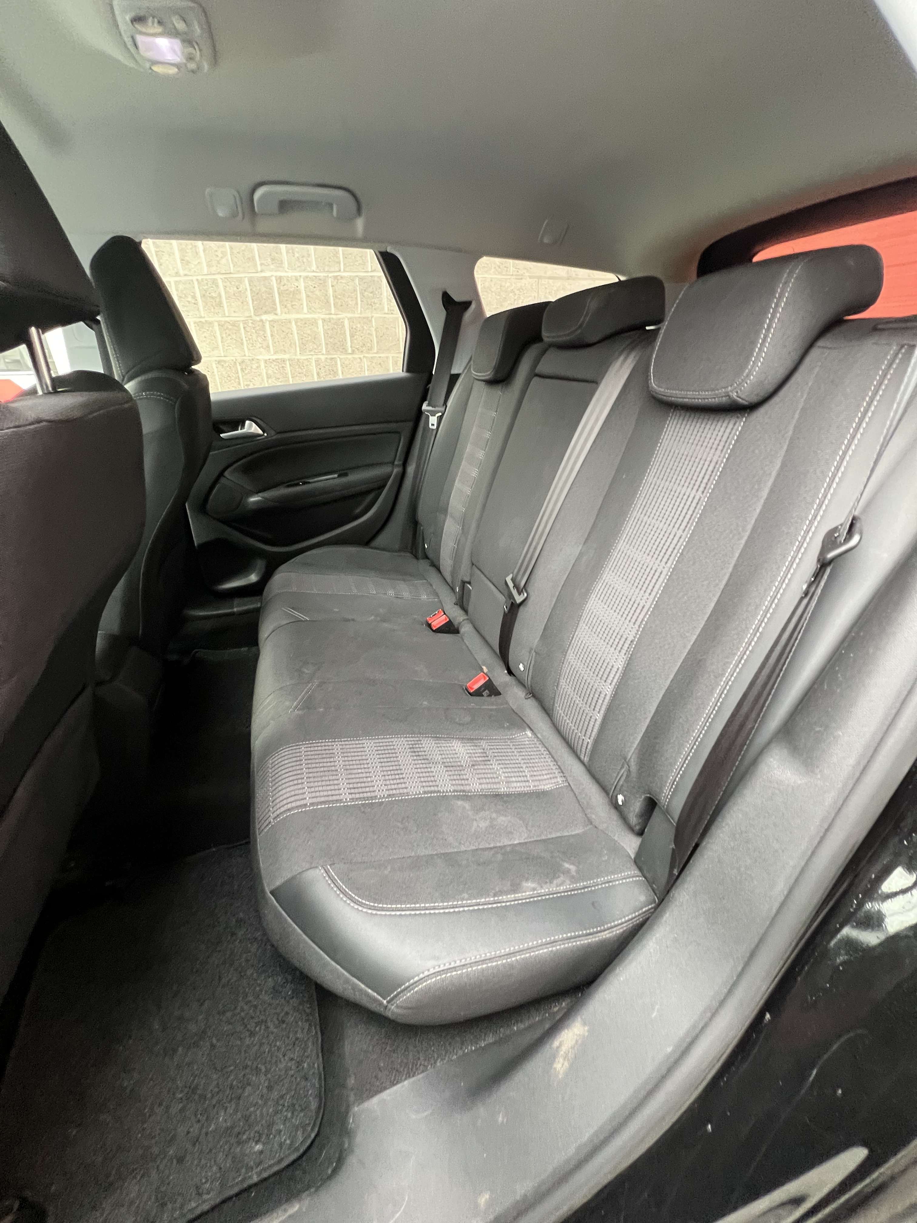 Peugeot 308 SW 1.5 BlueHDi Active + NAVI + CAMÉRA + BOITE AUTO