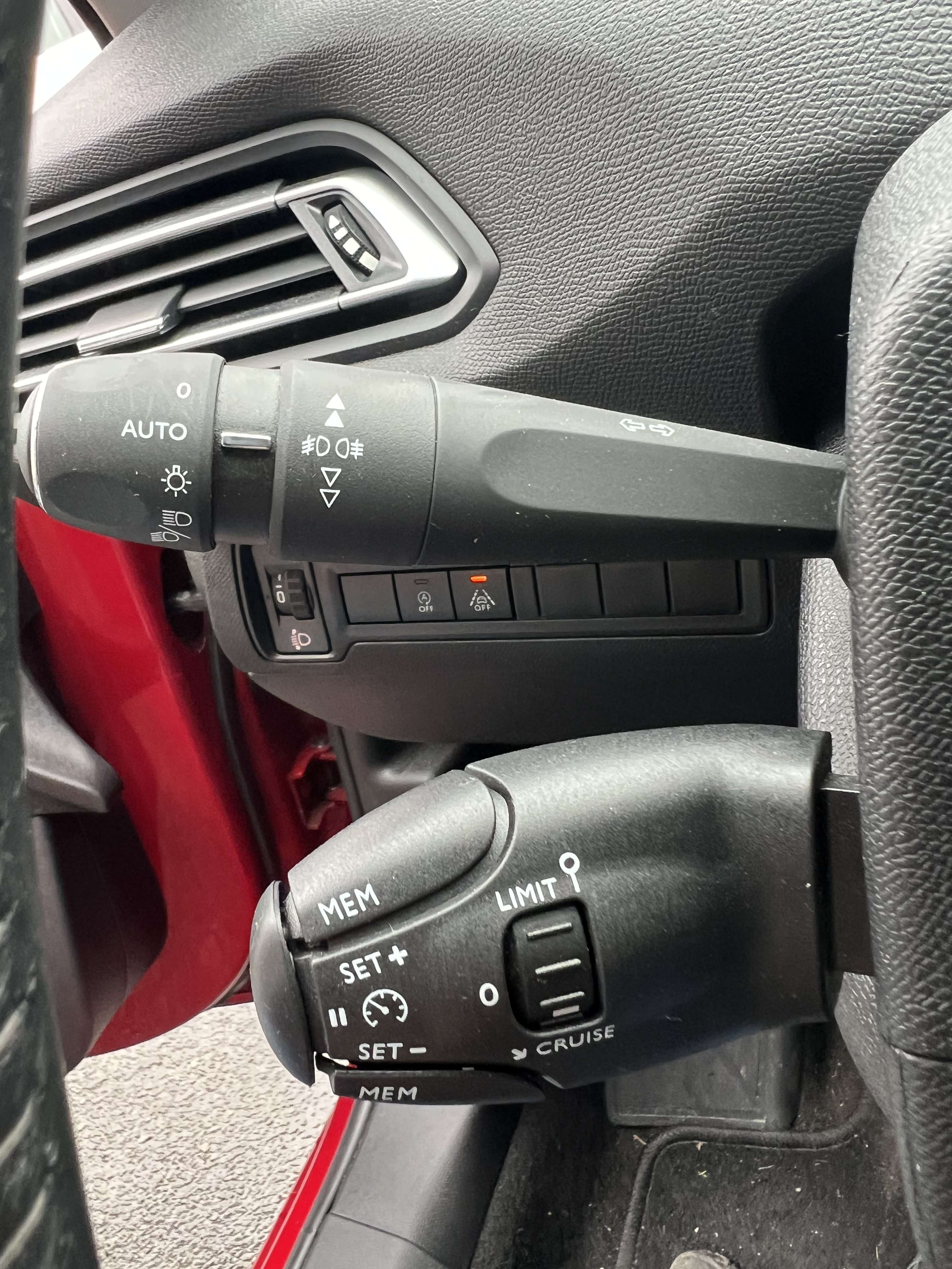 Peugeot 308 1.5 BlueHDi Active Pack S + CAMÉRA + NAVIGATION
