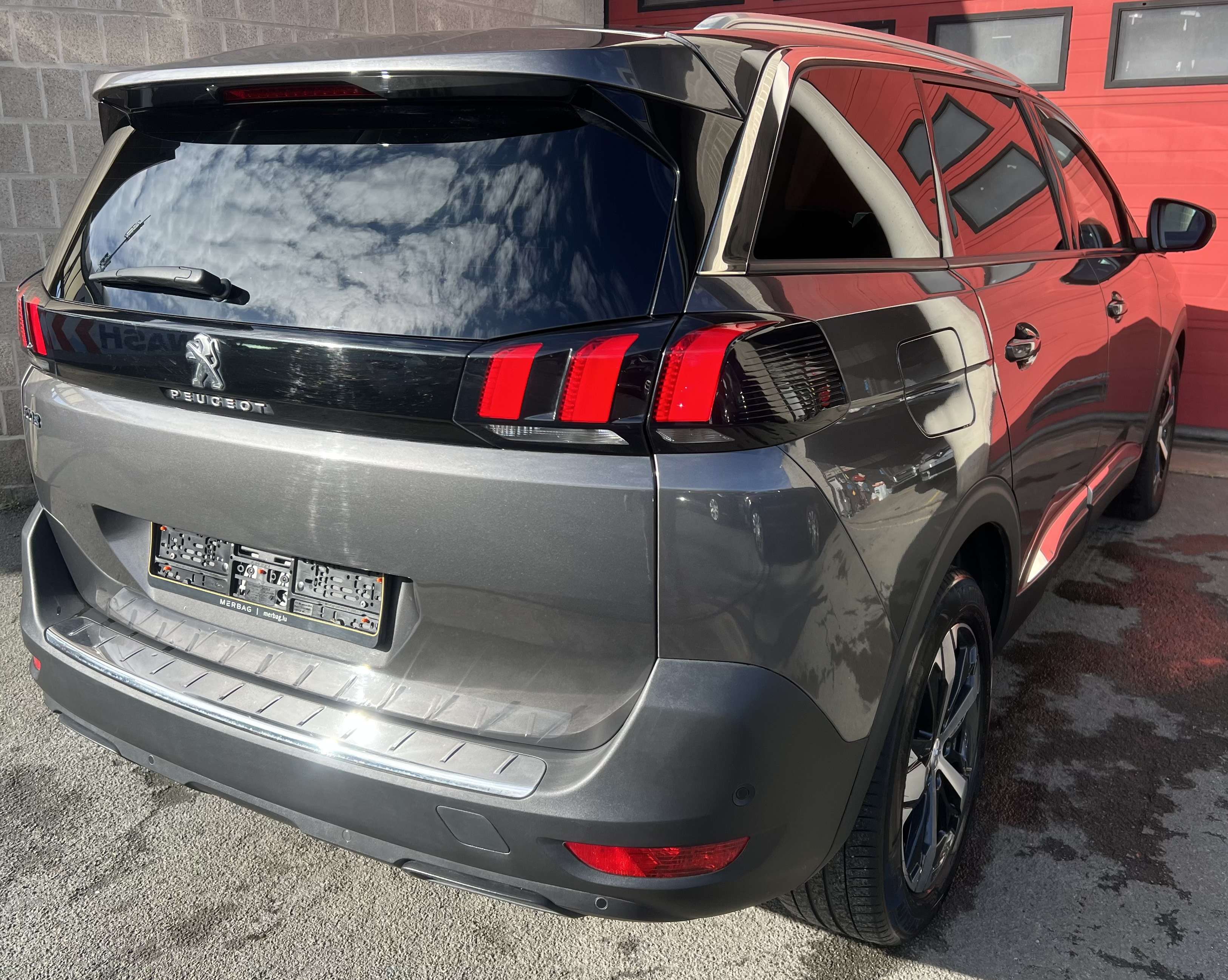 Peugeot 5008 1.2 PureTech Active + 7 pL + CAMÉRA + NAVI