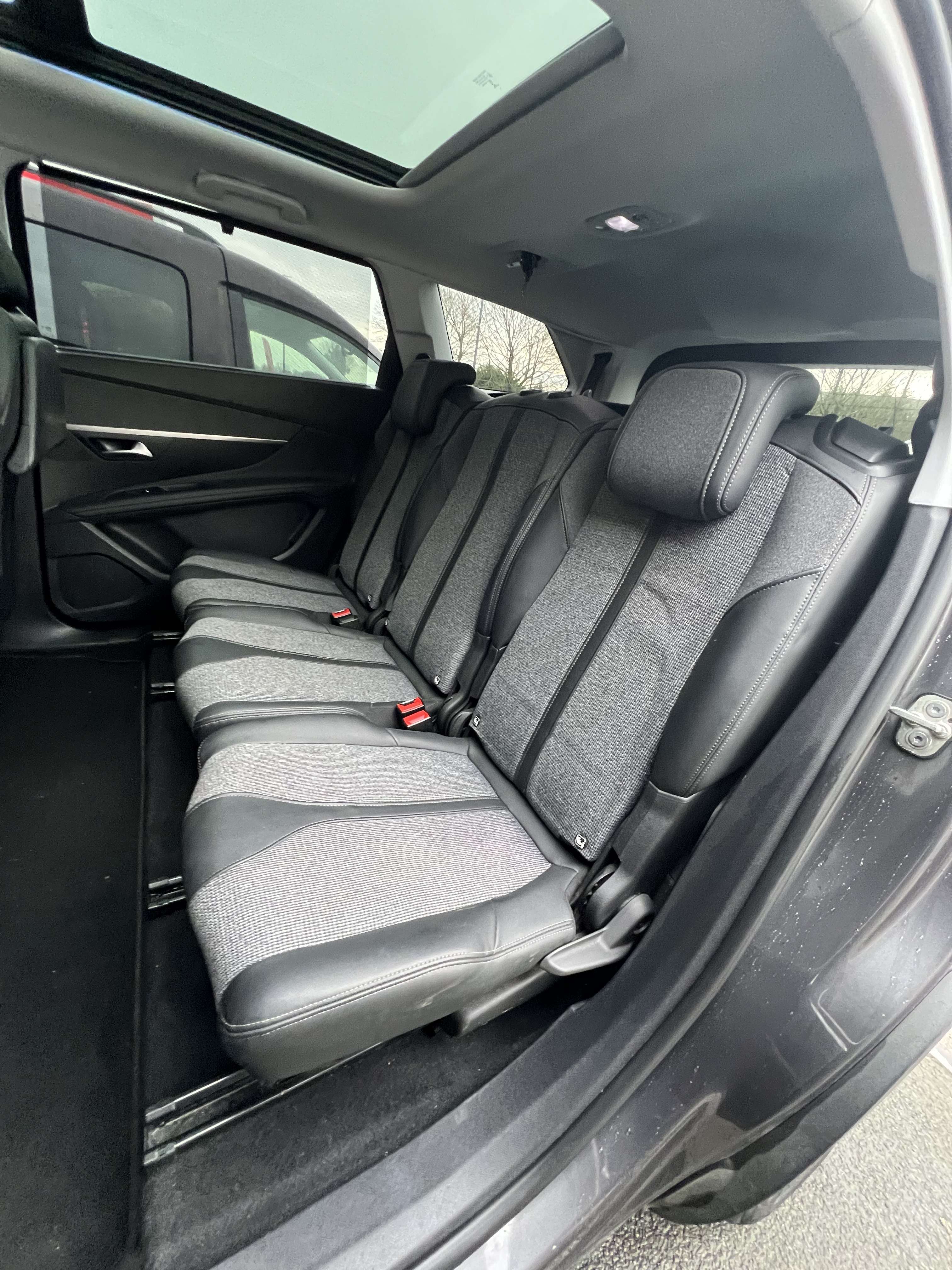 Peugeot 5008 1.2 PureTech Active + 7 pL + CAMÉRA + NAVI