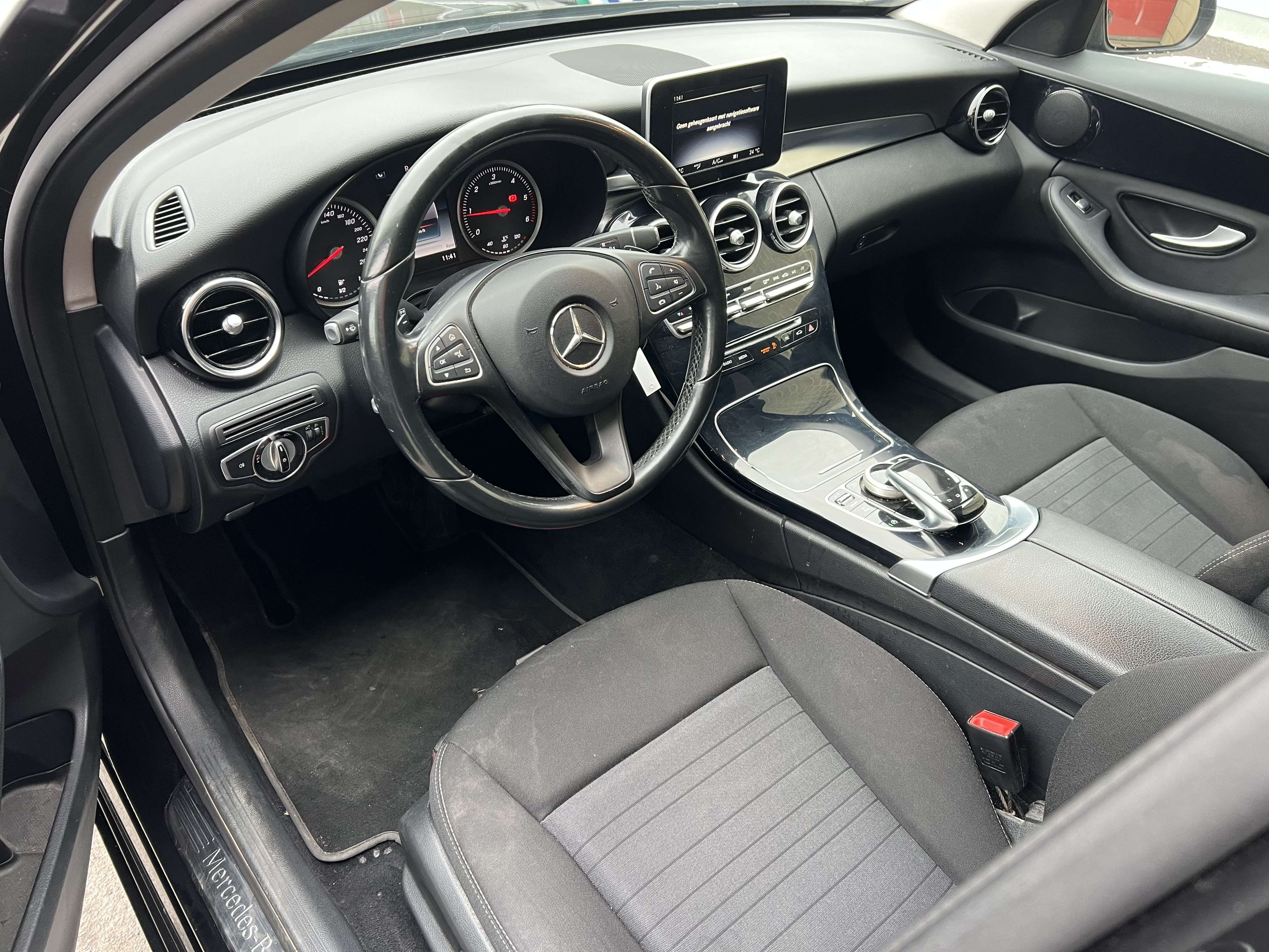 Mercedes-Benz C 180 d + EURO 6b + BOITE AUTOMAAT