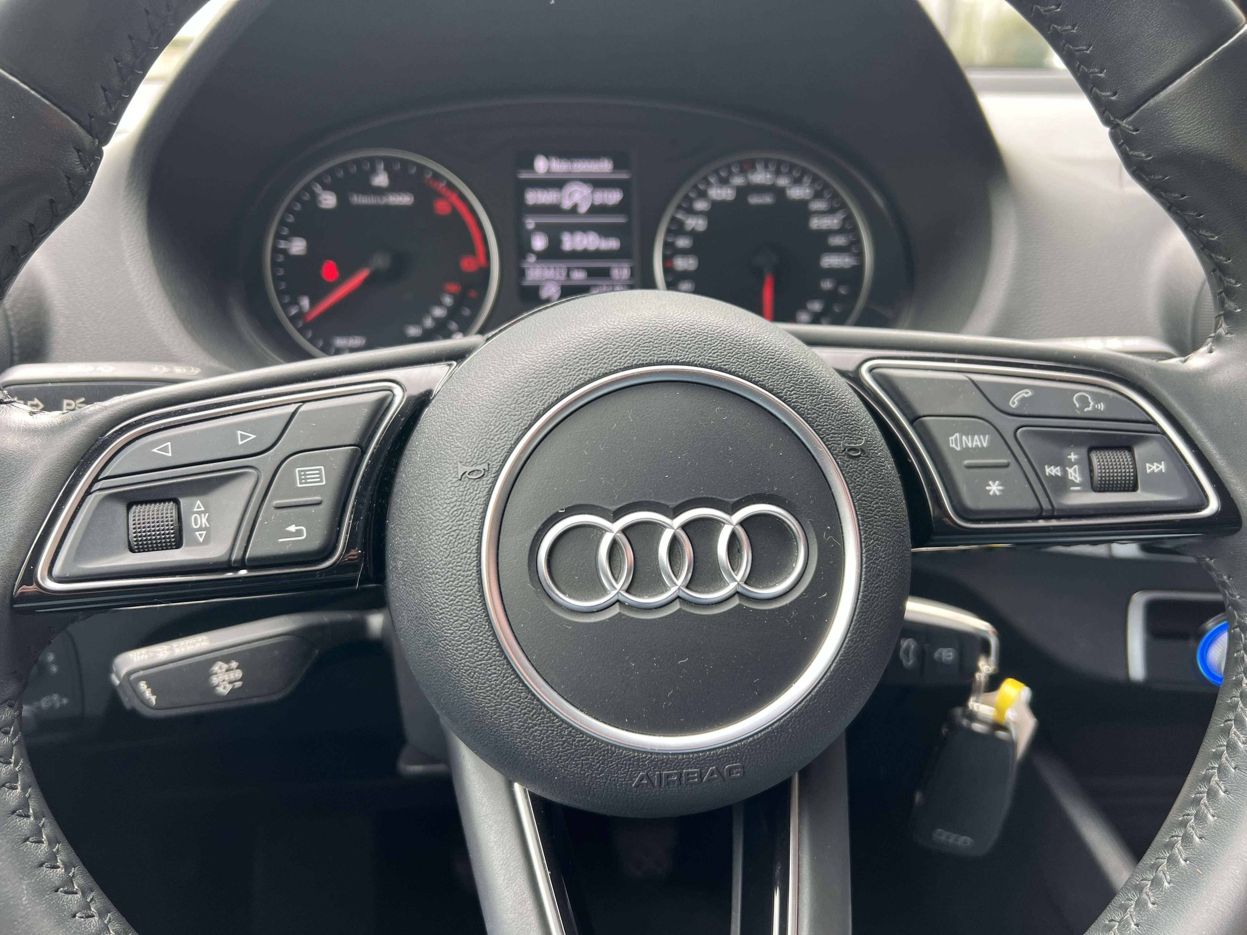 Audi Q2 30 TDi + NAVIGATION + CLIM + JANTES
