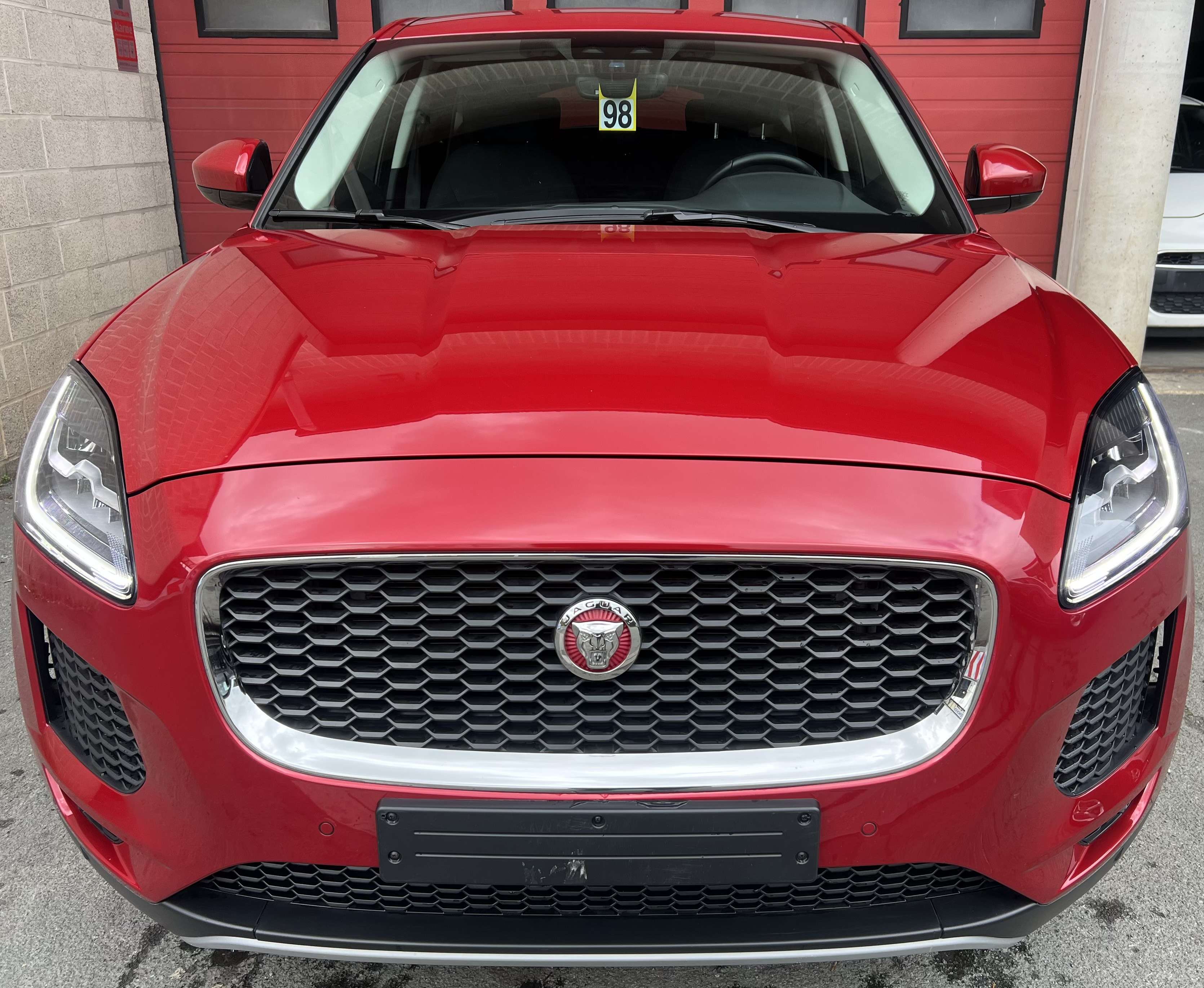 Jaguar E-Pace 2.0 D + CAMÉRA + NAVI + CAR-PASS