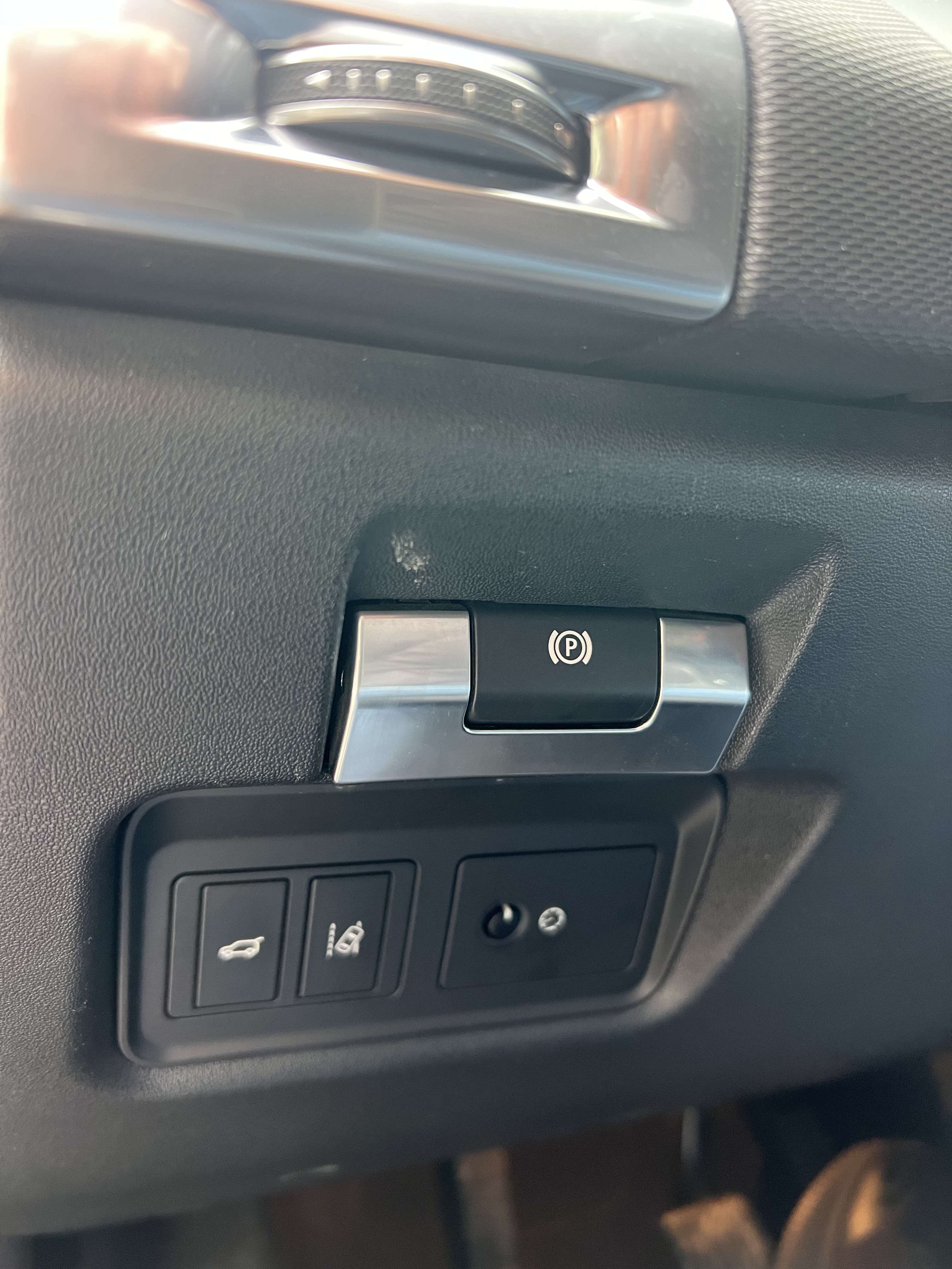 Jaguar E-Pace 2.0 D + CAMÉRA + NAVI + CAR-PASS
